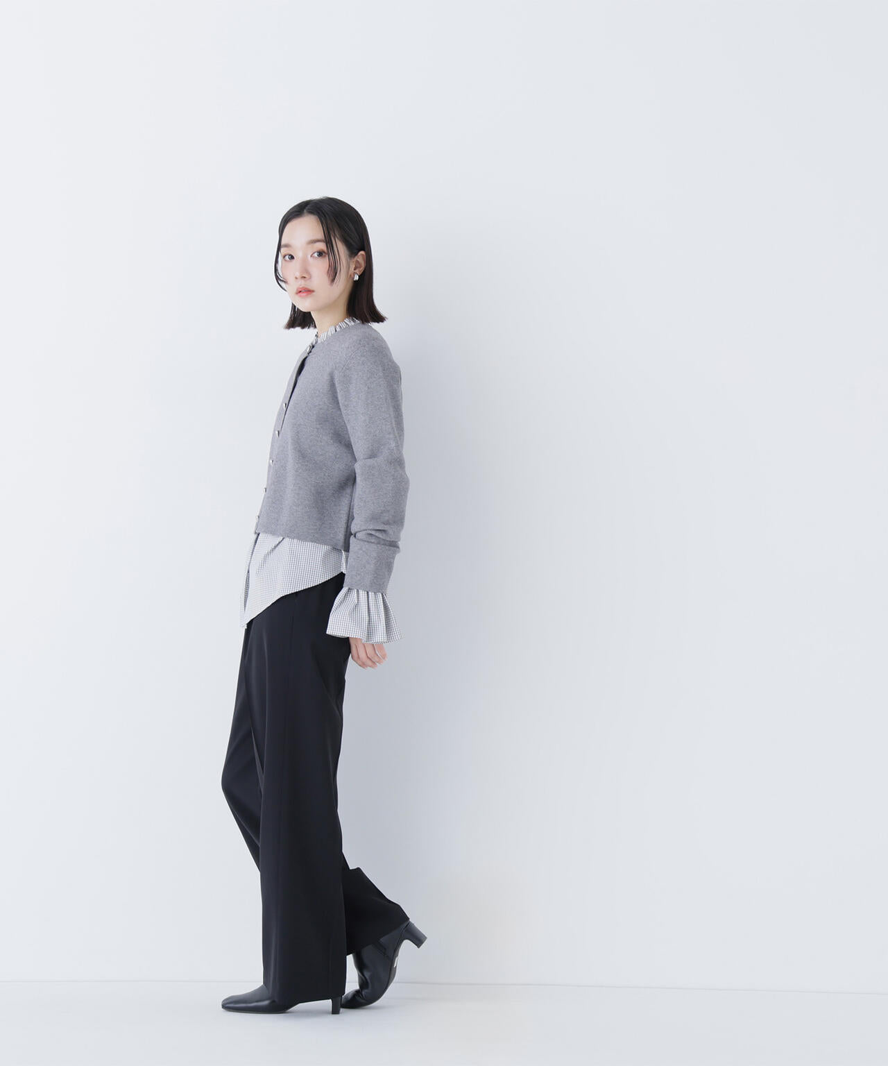 メタルディティールタックワイドパンツ