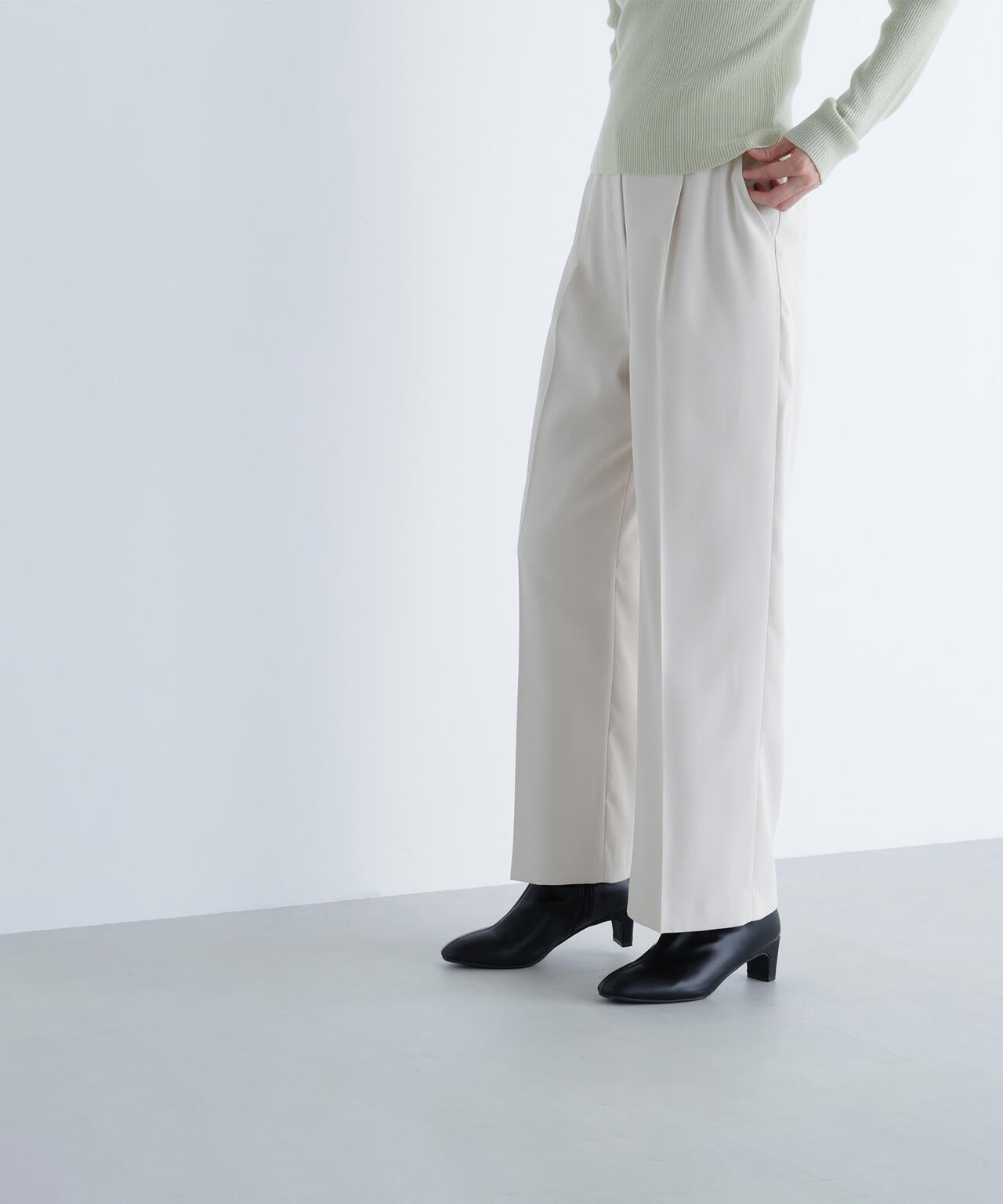 メタルディティールタックワイドパンツ