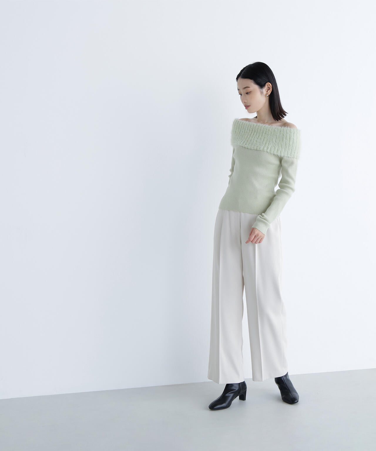 メタルディティールタックワイドパンツ