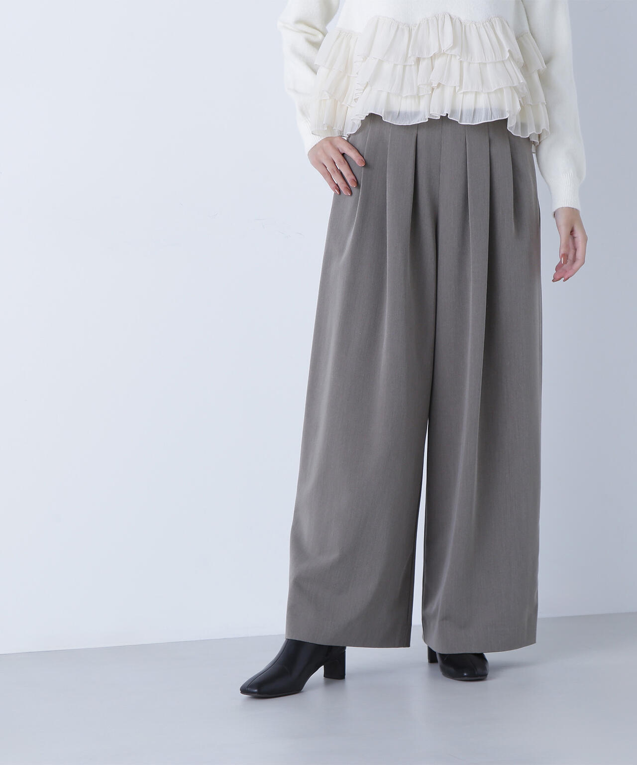 ウエストラインタックワイドパンツ
