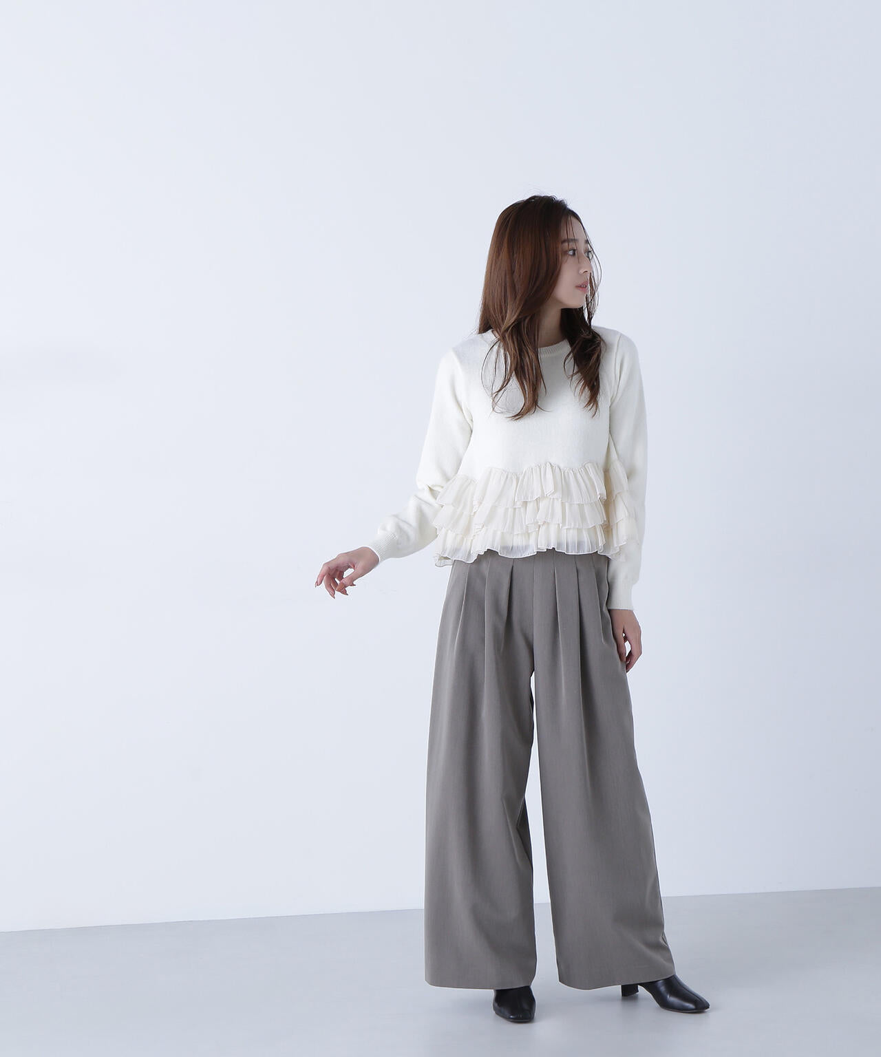 ウエストラインタックワイドパンツ