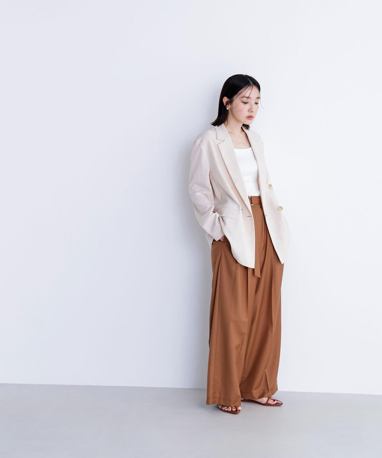 デザインベルトワイドパンツ