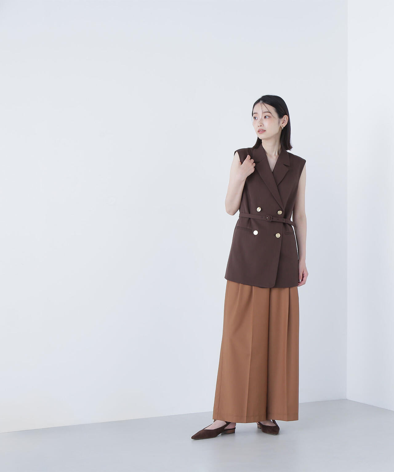 デザインベルトワイドパンツ