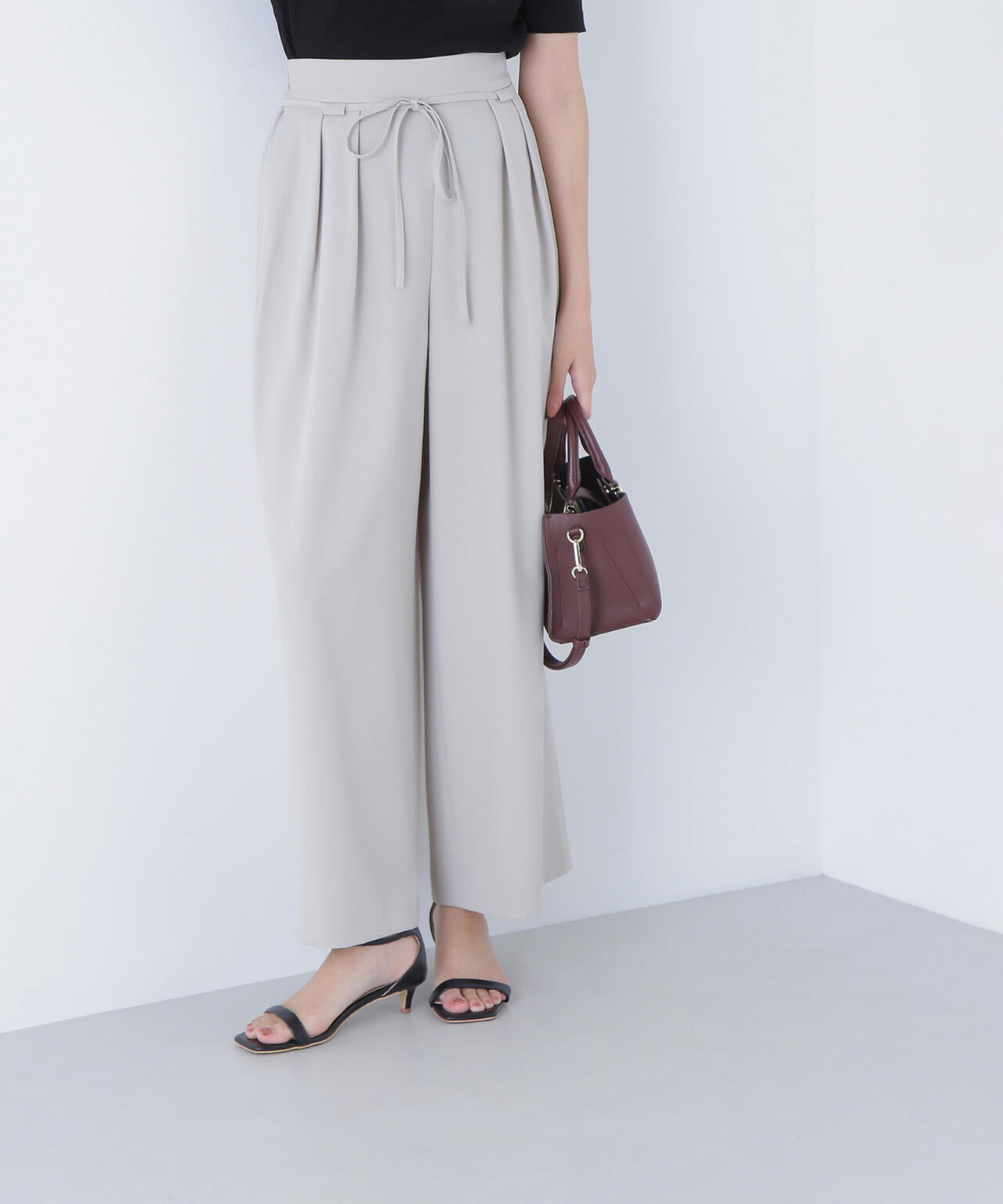 ナローリボンリラクシーパンツ