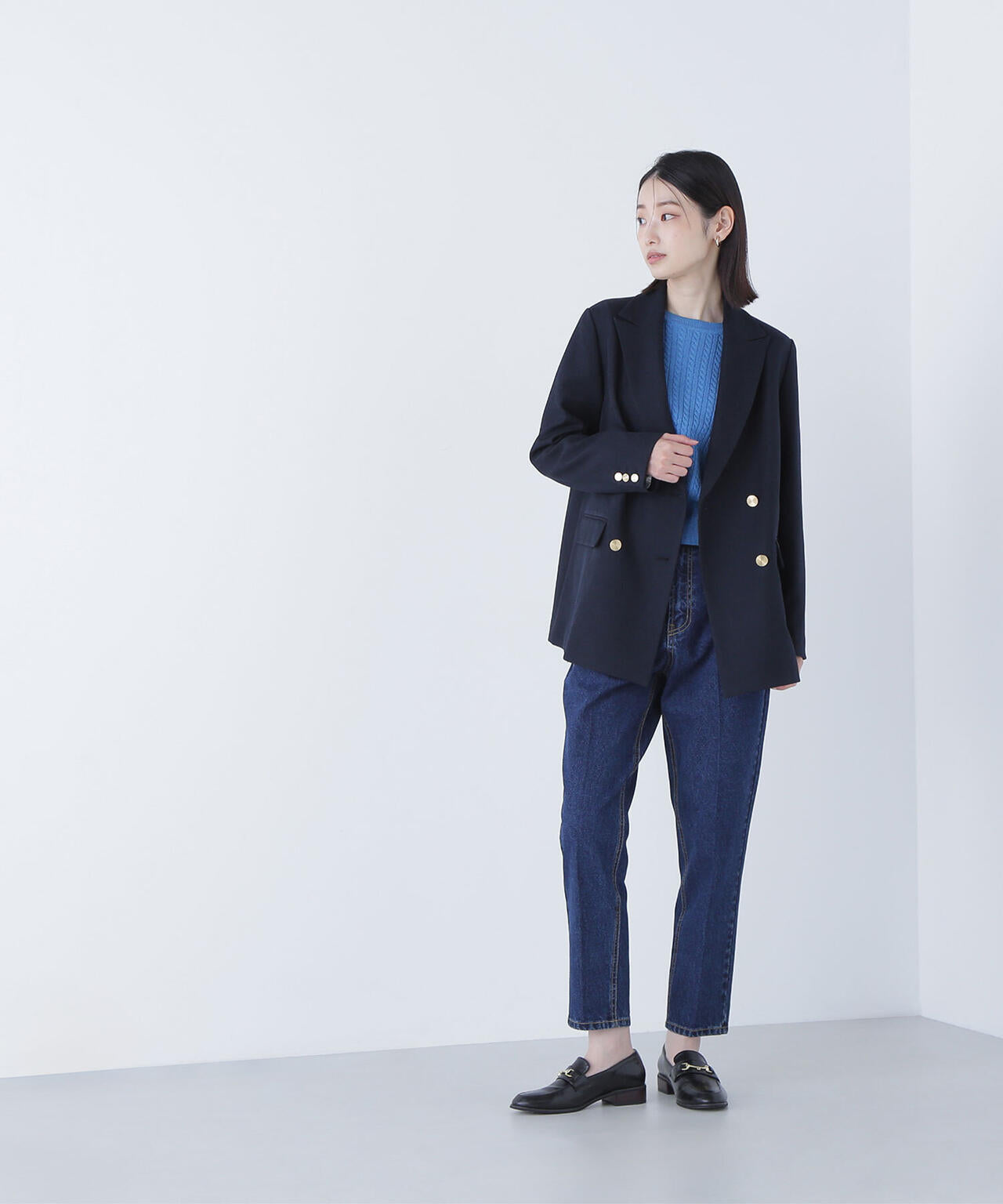 セミテーパードデニムパンツ