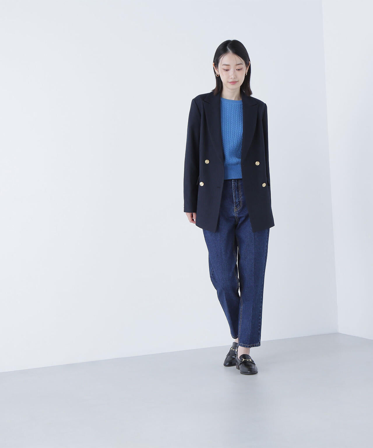 セミテーパードデニムパンツ