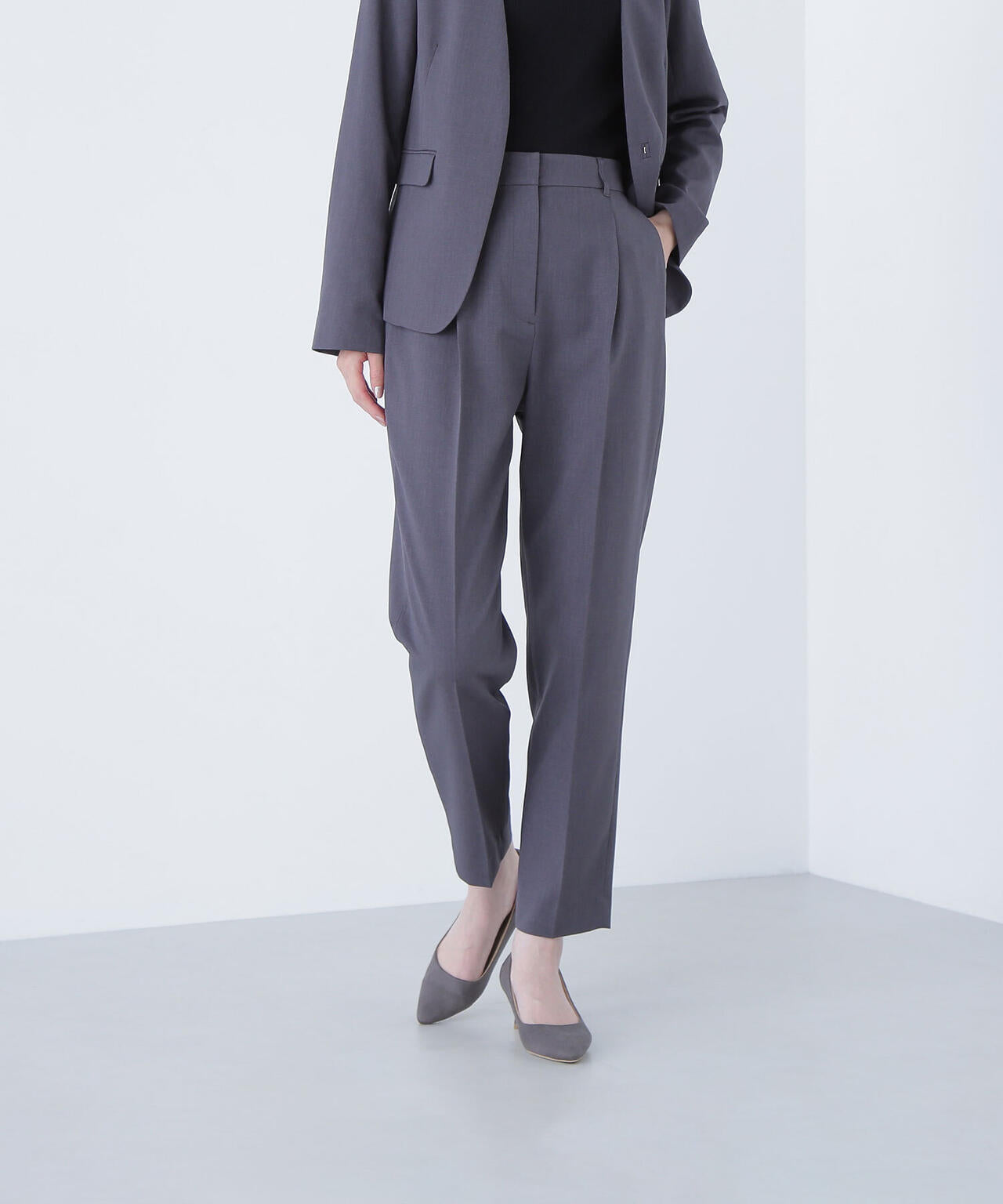 パウダリーツイルセットアップシリーズ テーパードパンツ