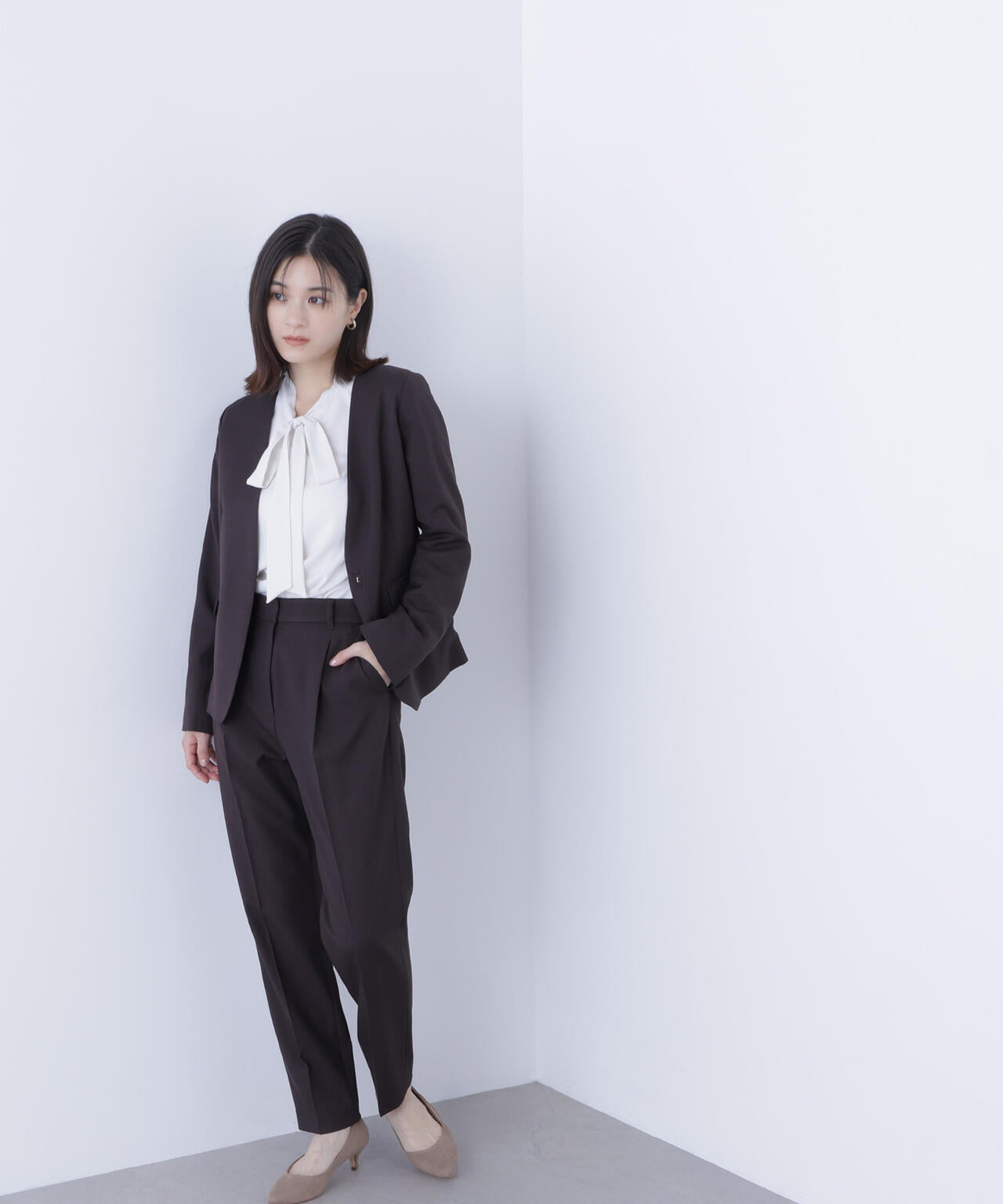 パウダリーツイルセットアップシリーズ テーパードパンツ