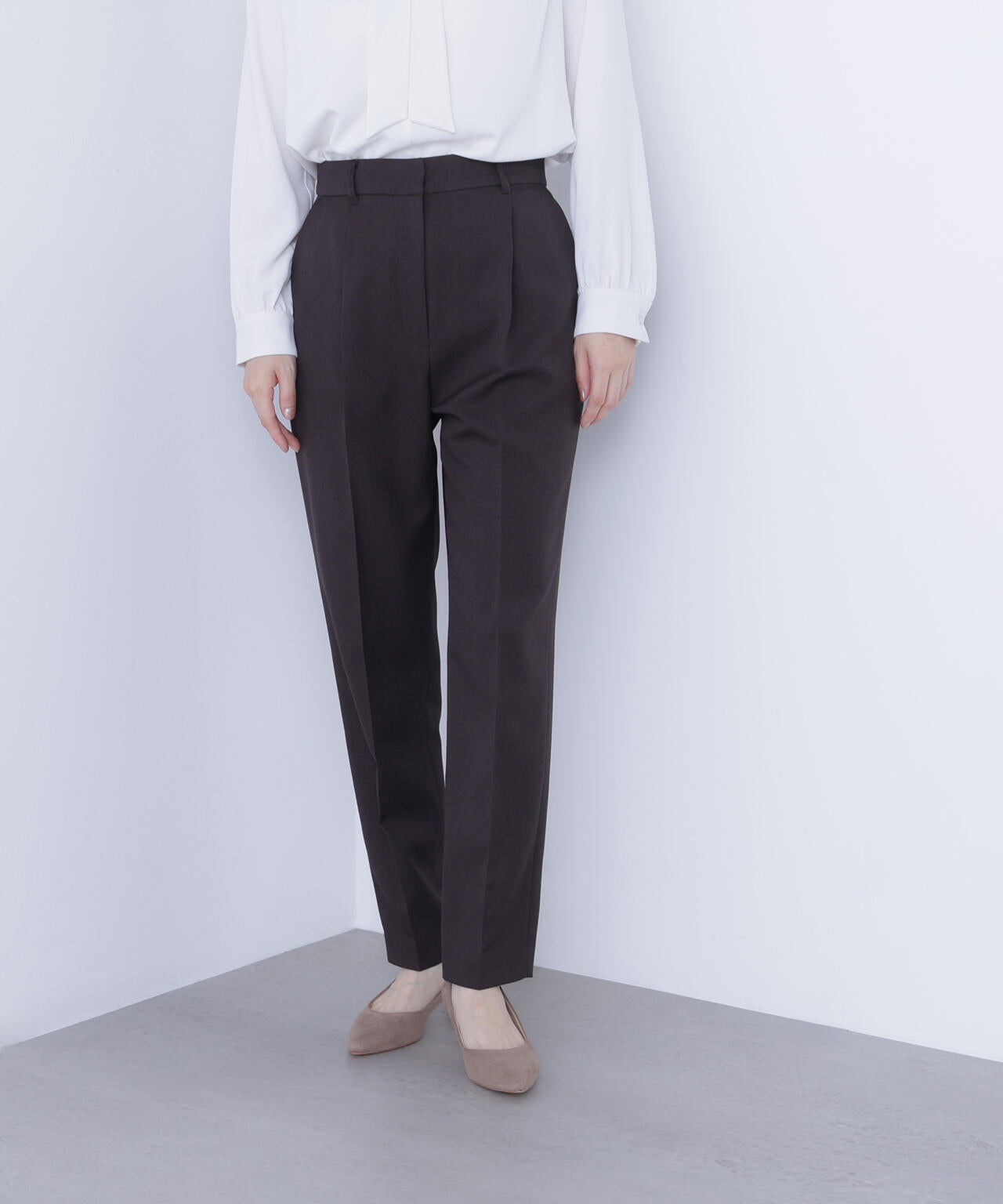 パウダリーツイルセットアップシリーズ テーパードパンツ