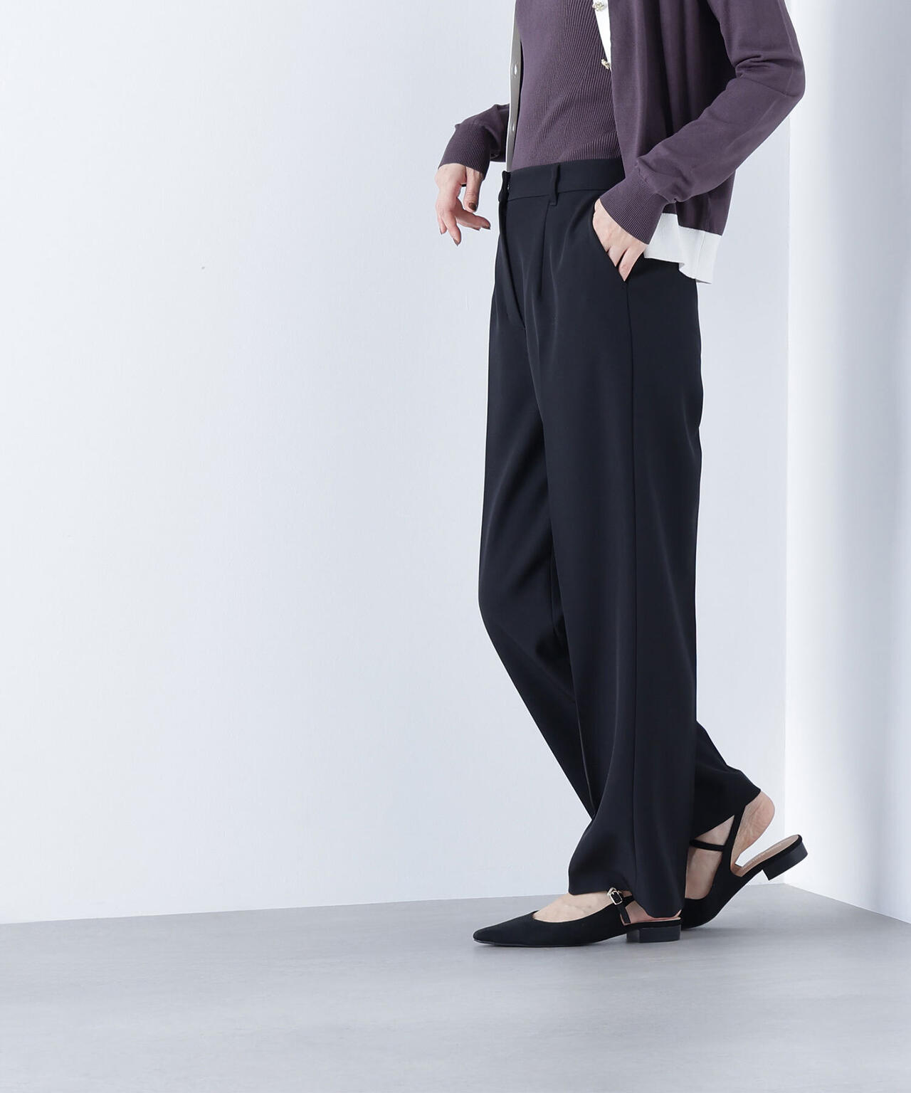 スリムストレートパンツ