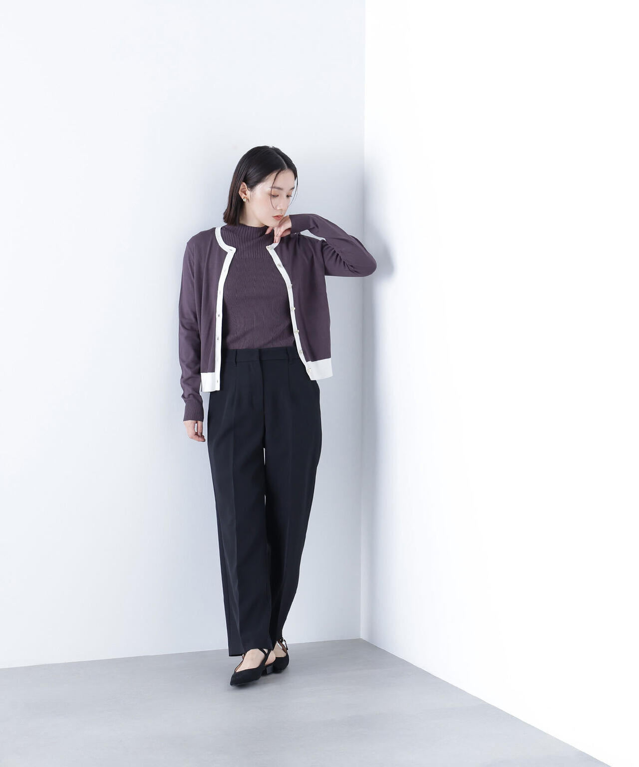 スリムストレートパンツ