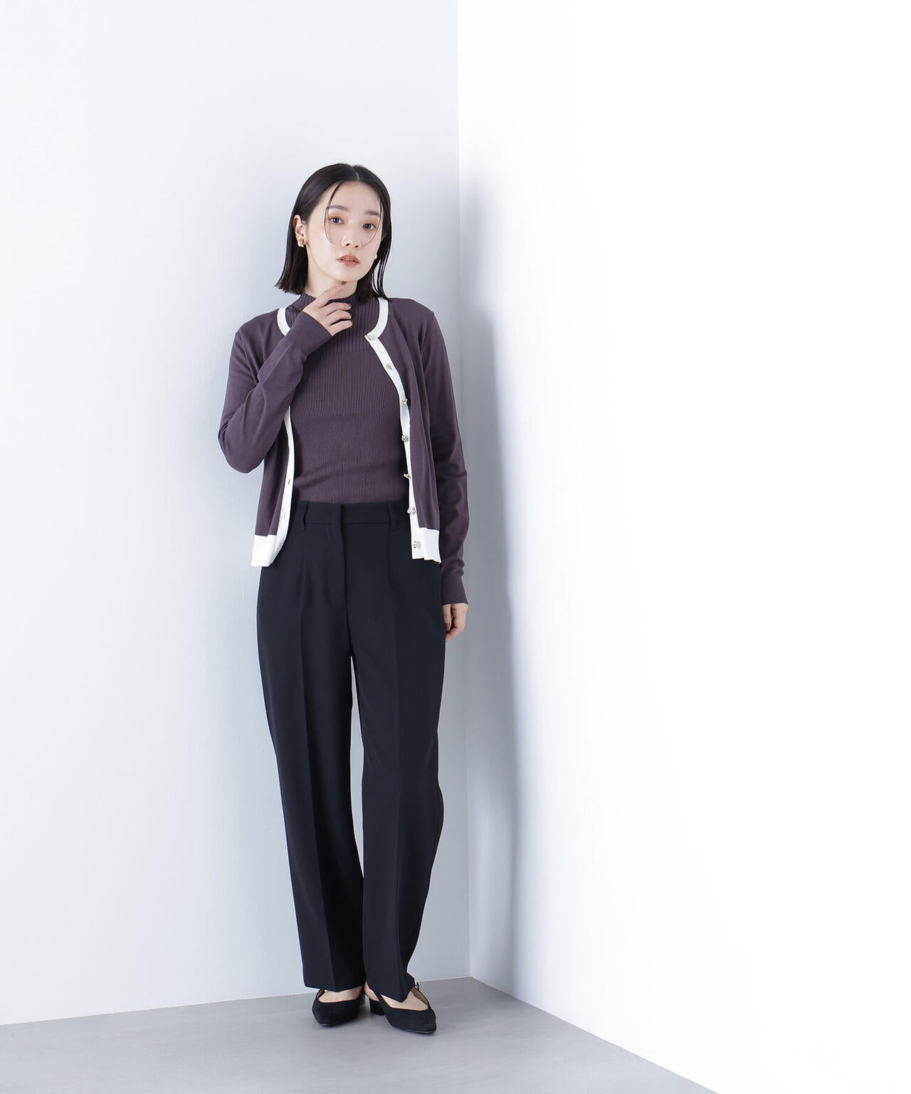 スリムストレートパンツ