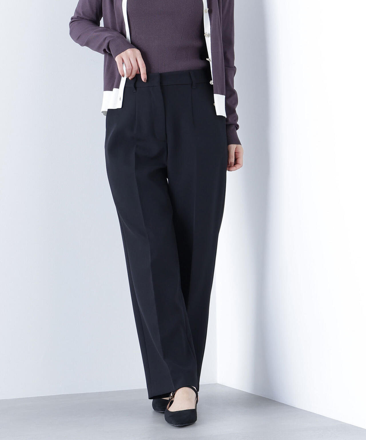 スリムストレートパンツ