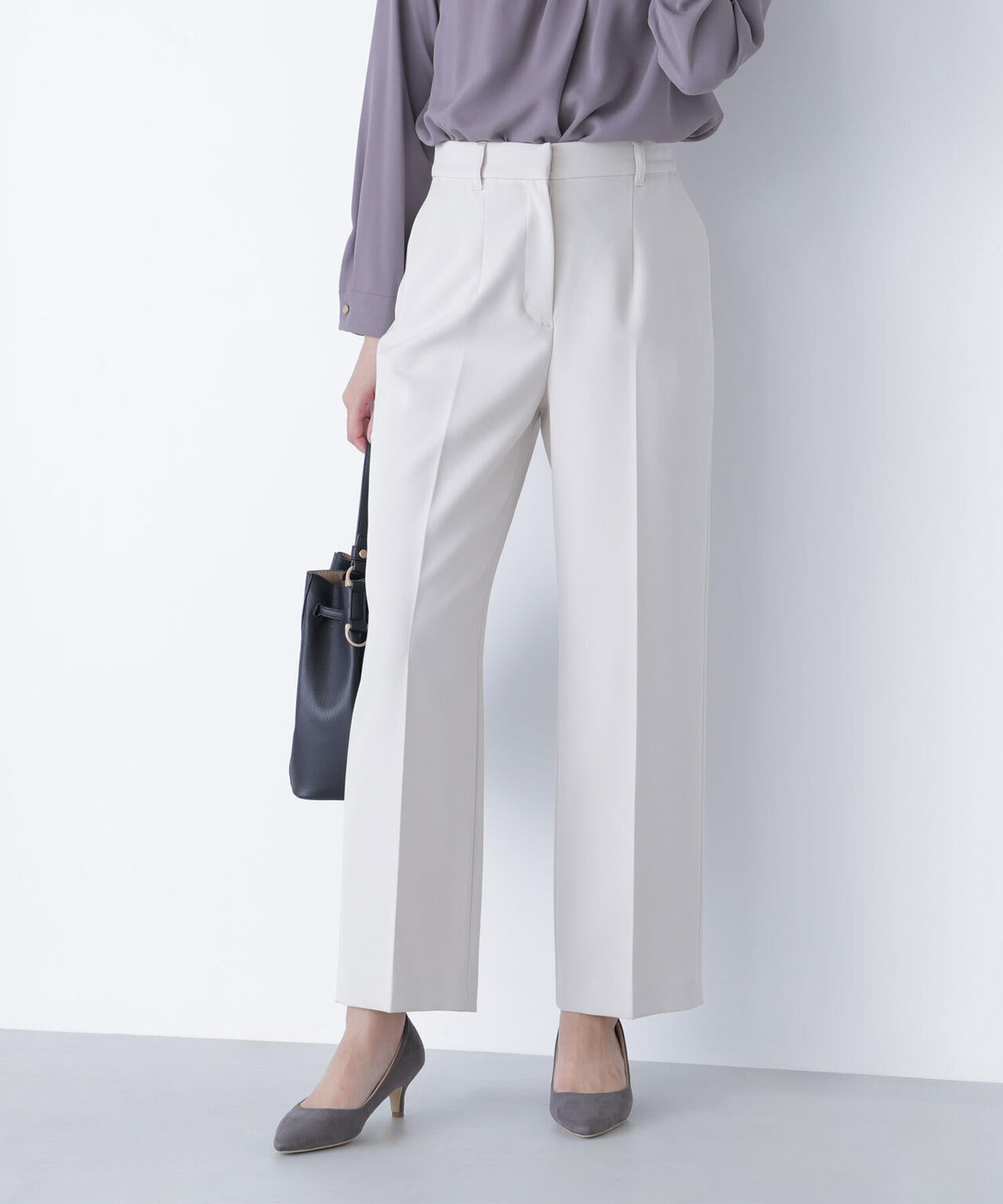 スリムストレートパンツ