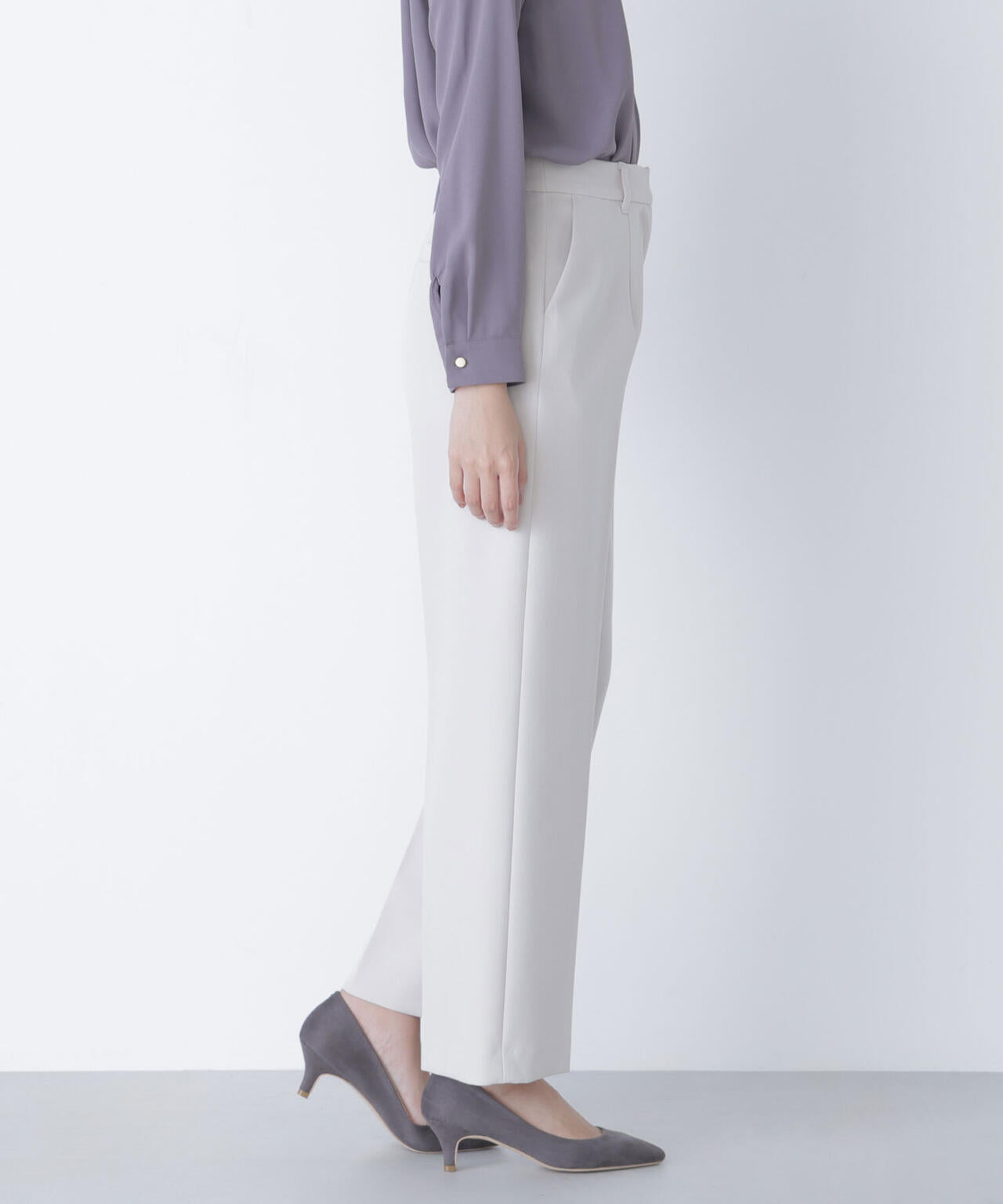 スリムストレートパンツ