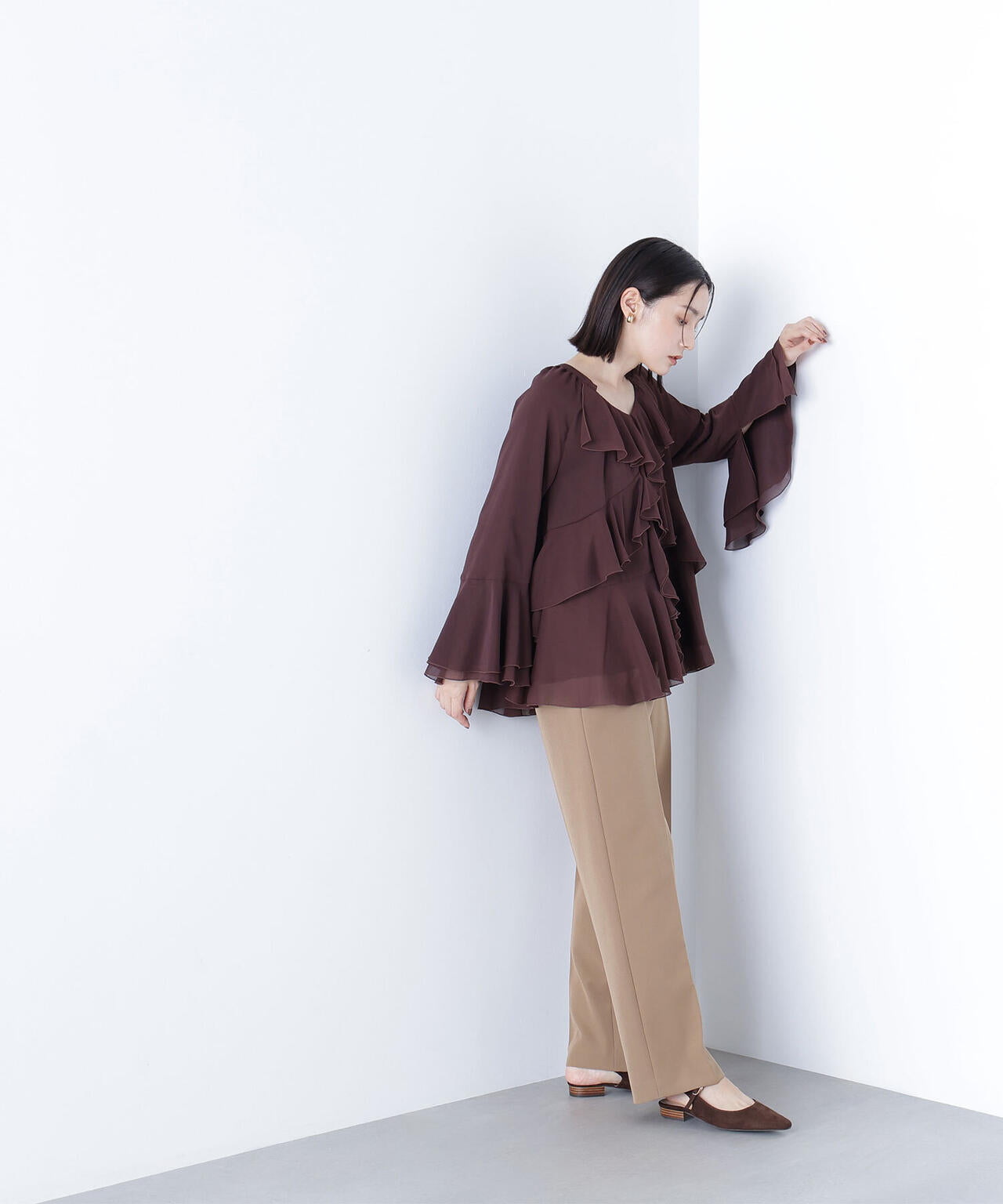 スリムストレートパンツ