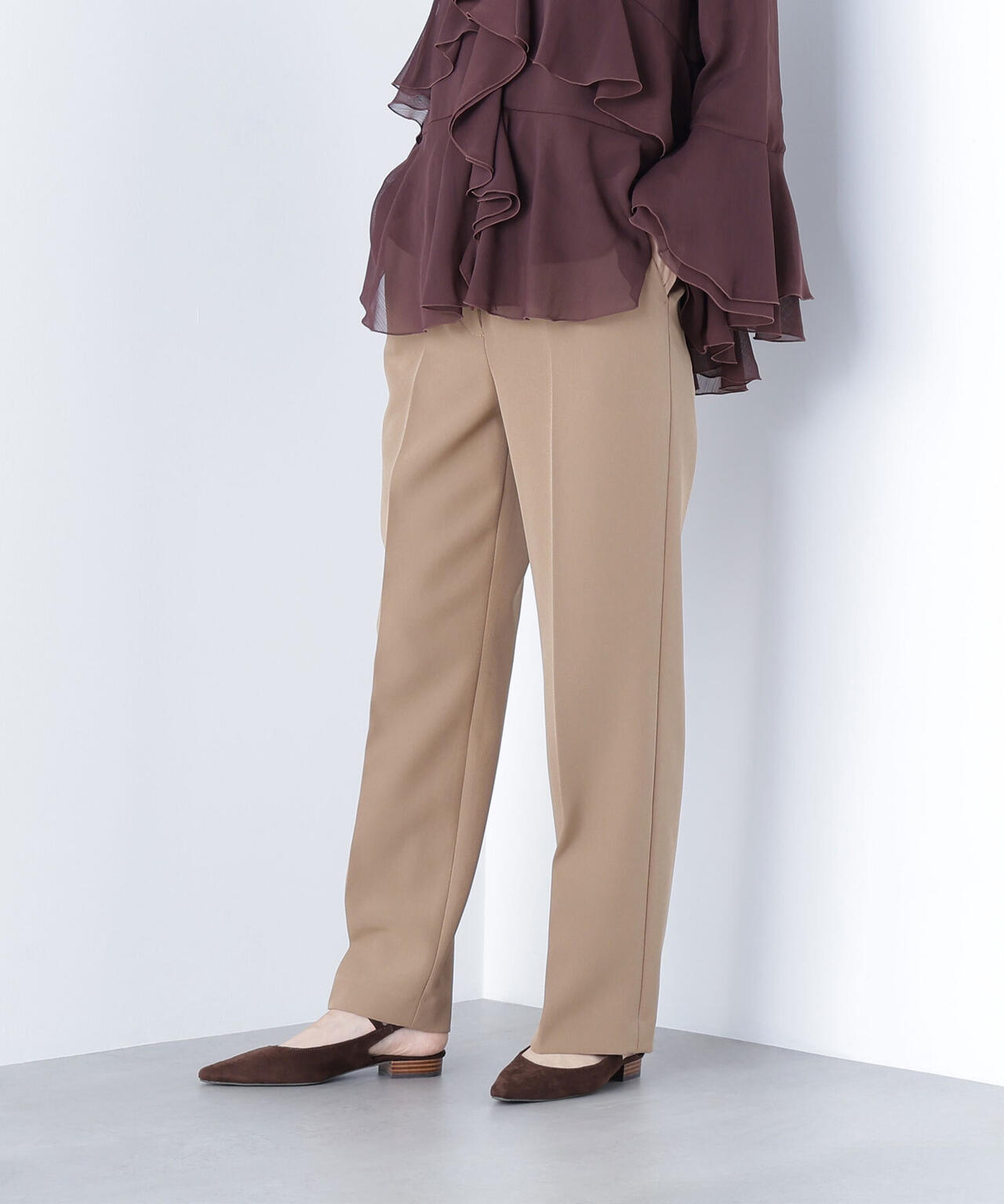 スリムストレートパンツ