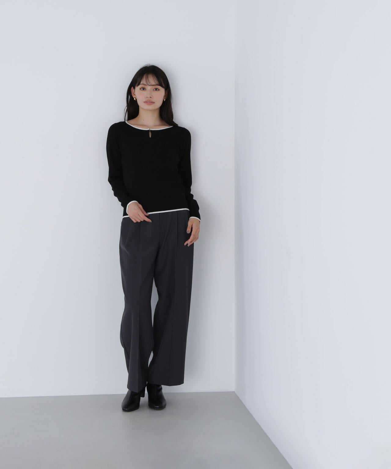 フェイクレザーベルテッドワイドパンツ