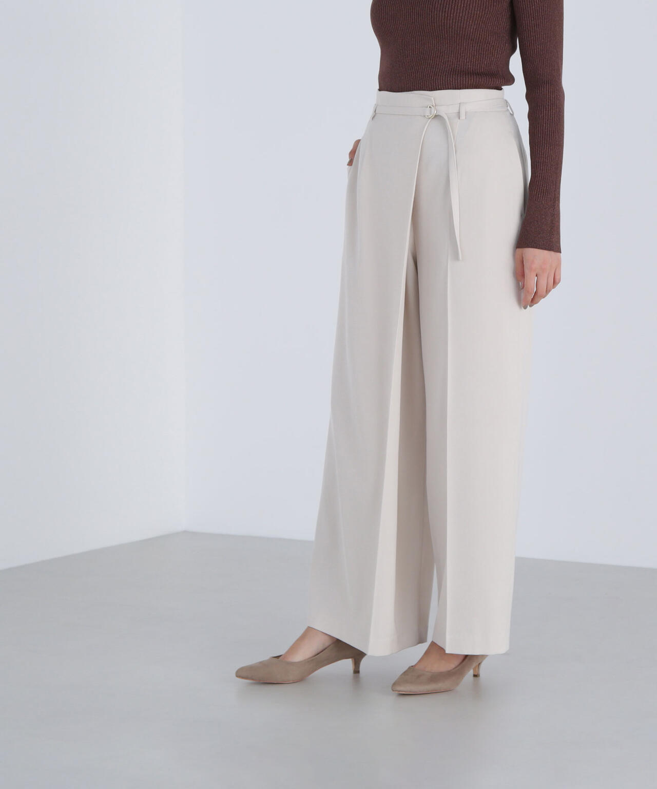 ハイウエストラップワイドパンツ