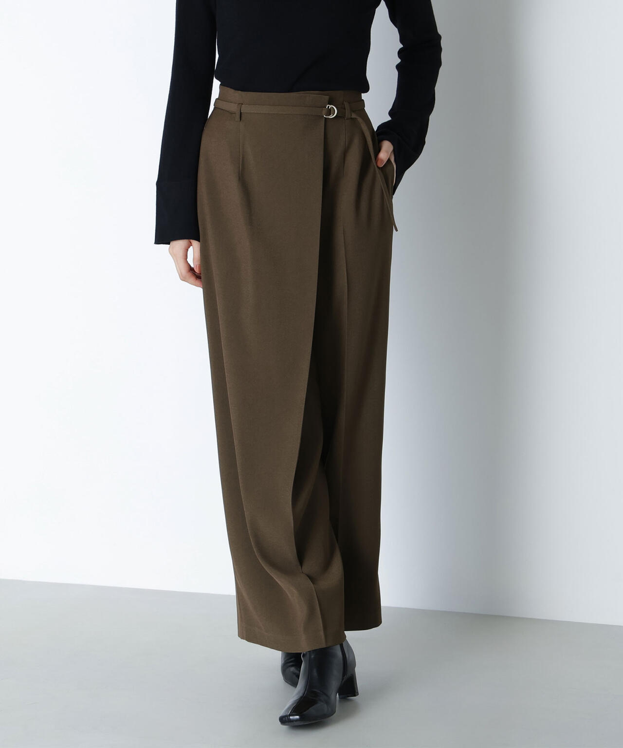 ハイウエストラップワイドパンツ
