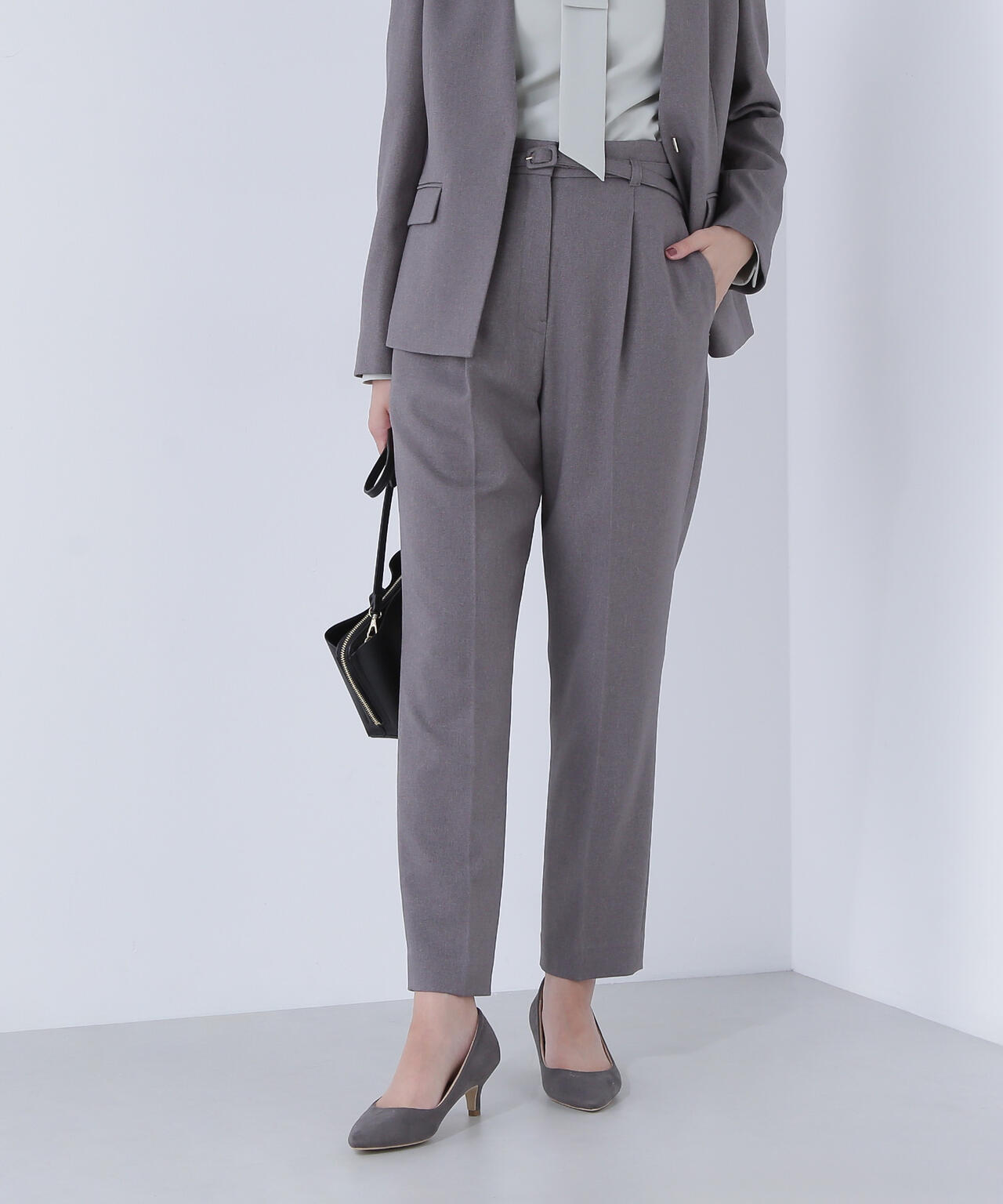 ウーステッドライクツイル SETUP テーパードパンツ