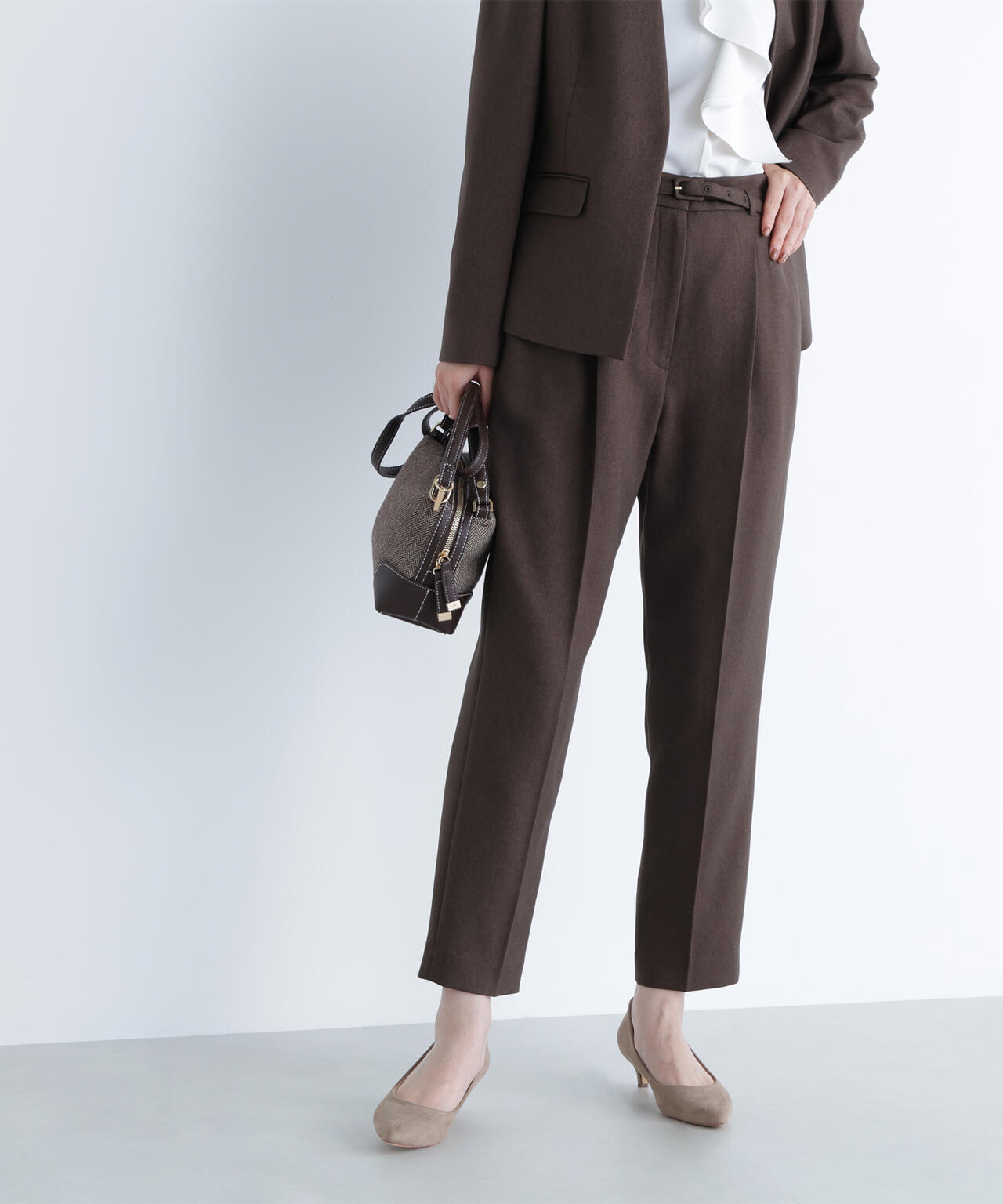 ウーステッドライクツイル SETUP テーパードパンツ