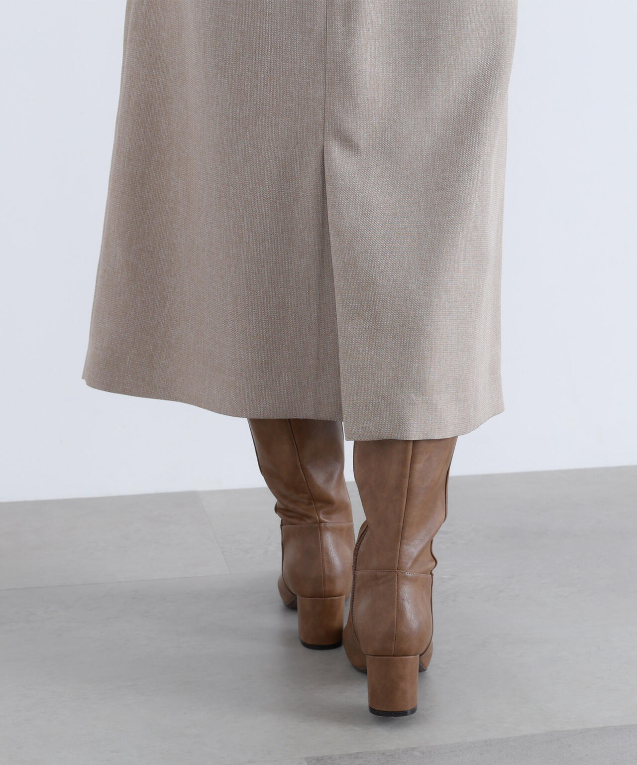 キーネックベルテッドジャンスカ