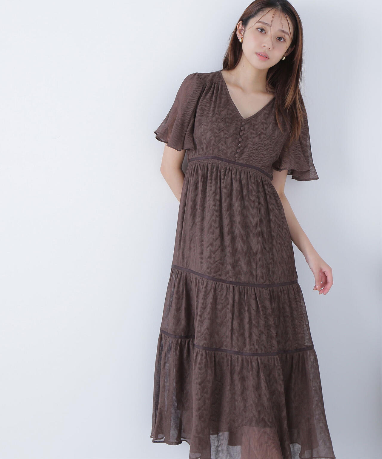 Vネックプリーツワンピース