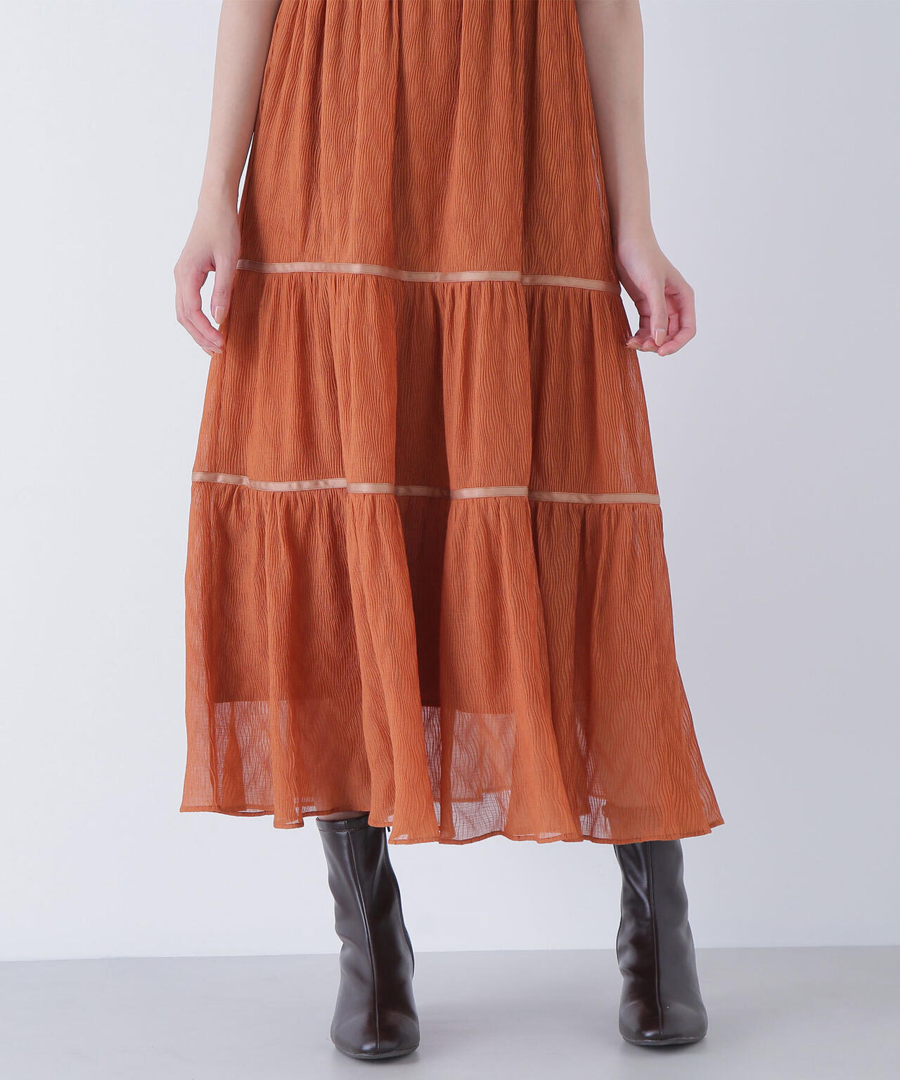 Vネックプリーツワンピース