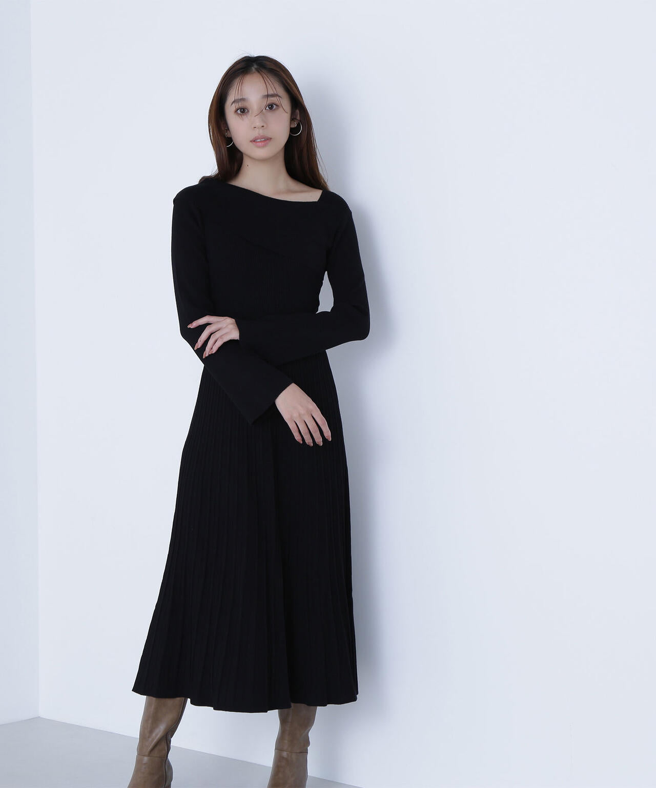 アシメネックニットワンピース