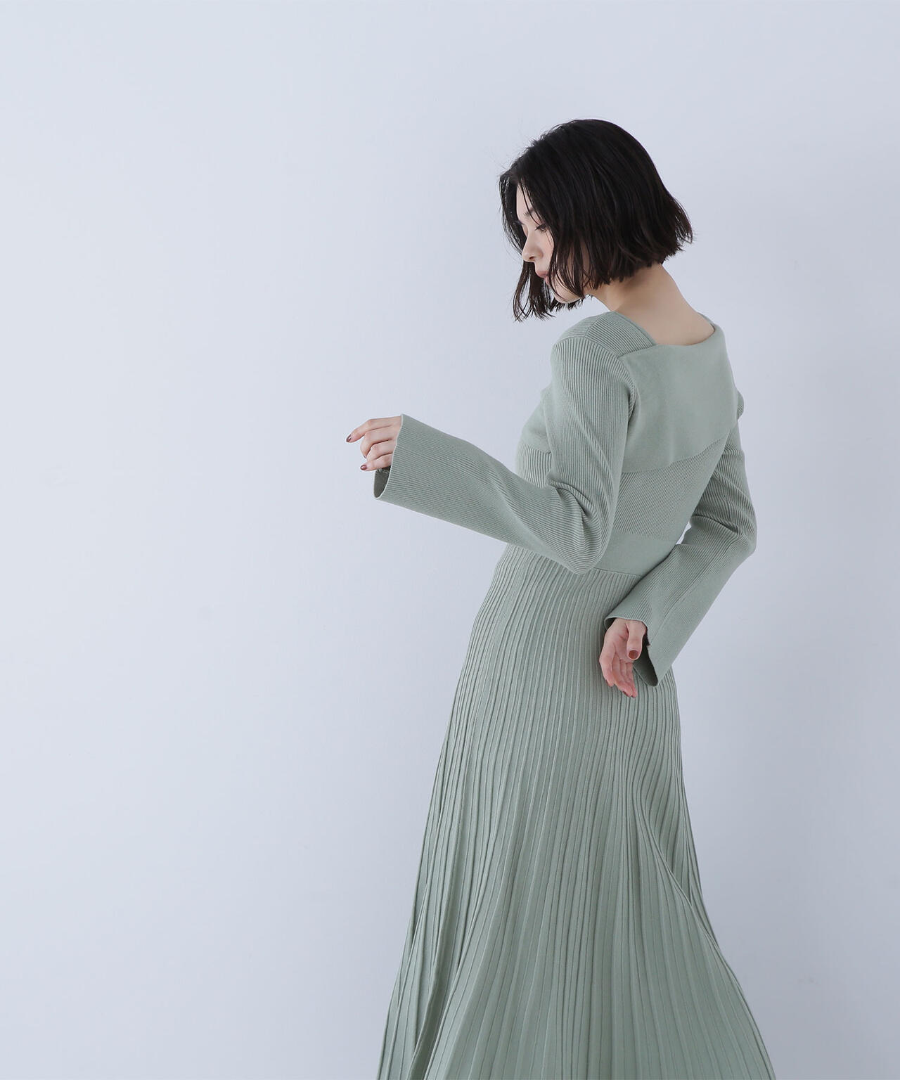 アシメネックニットワンピース