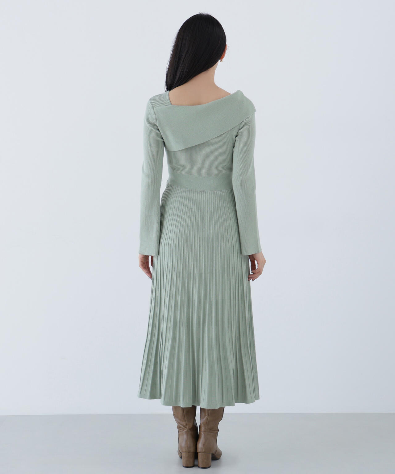 アシメネックニットワンピース