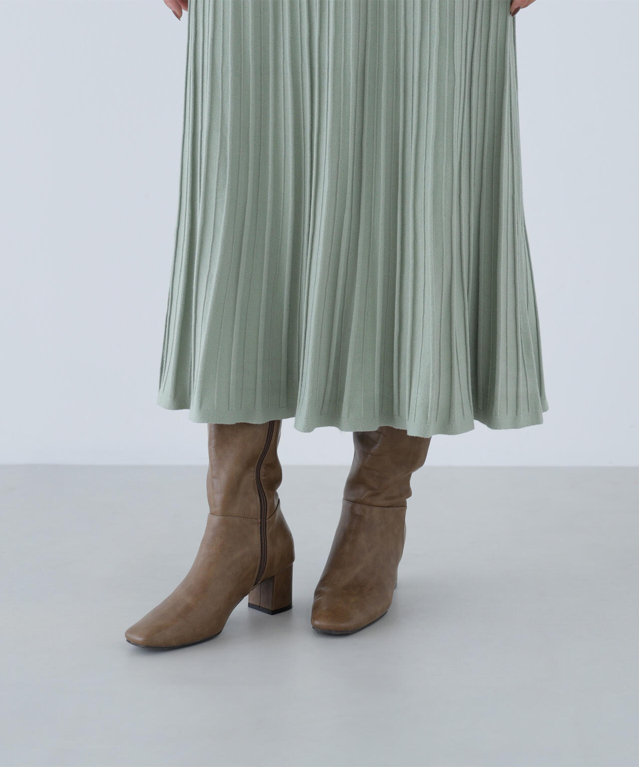 アシメネックニットワンピース