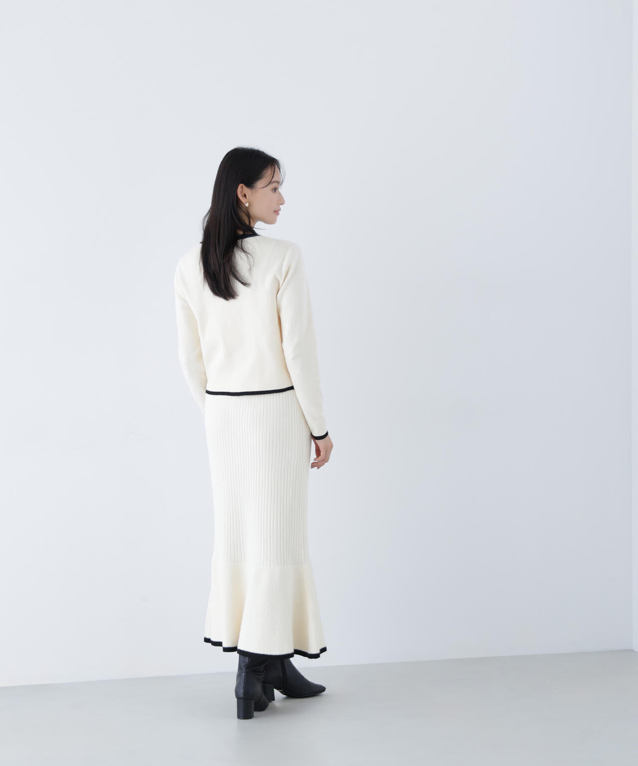 バイカラーニットジャケット&スカート