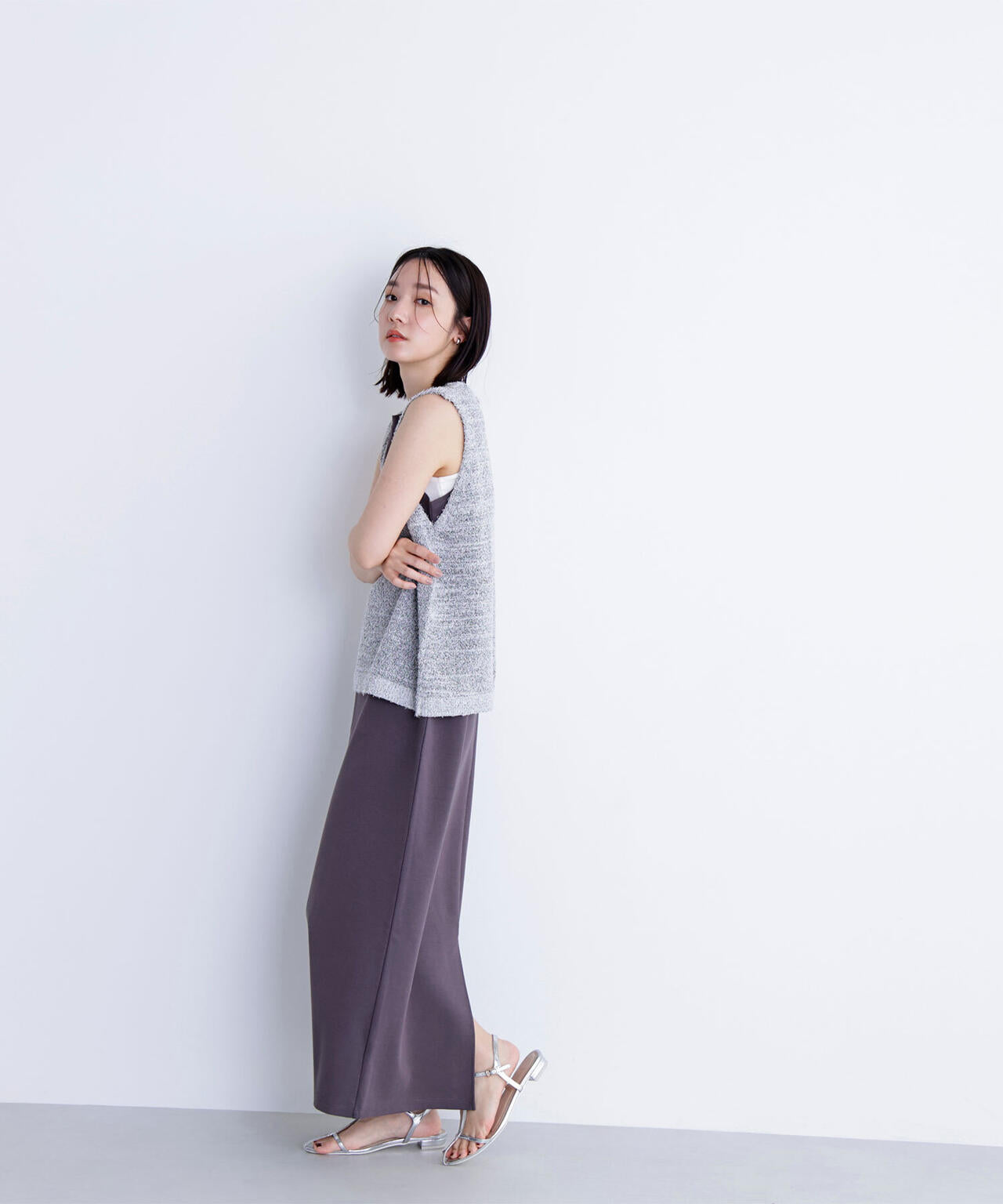 Vネックニットベスト&ナローワンピース