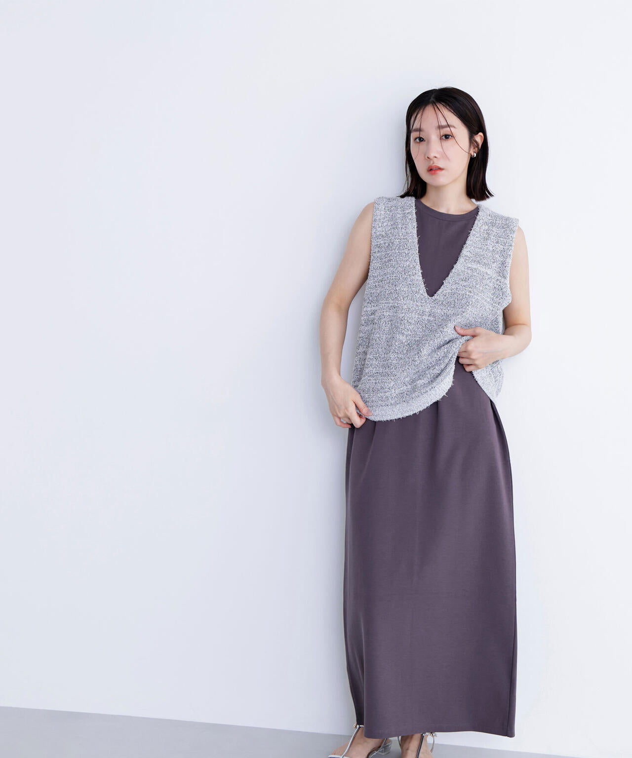 Vネックニットベスト&ナローワンピース