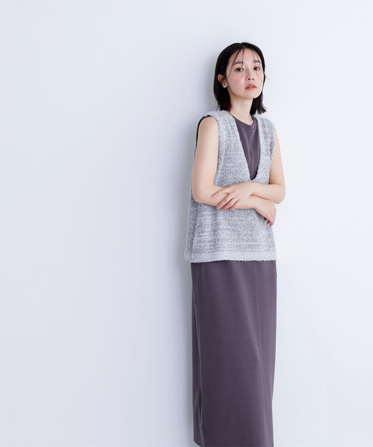 Vネックニットベスト&ナローワンピース