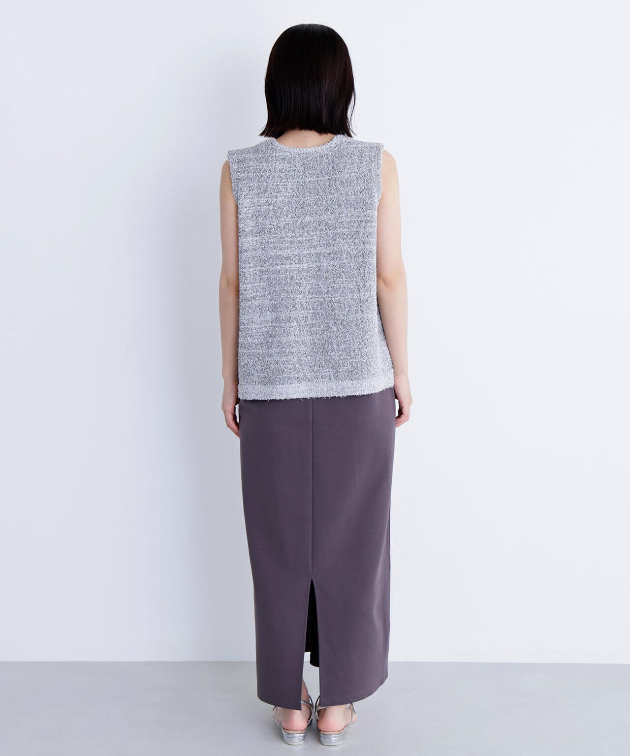 Vネックニットベスト&ナローワンピース