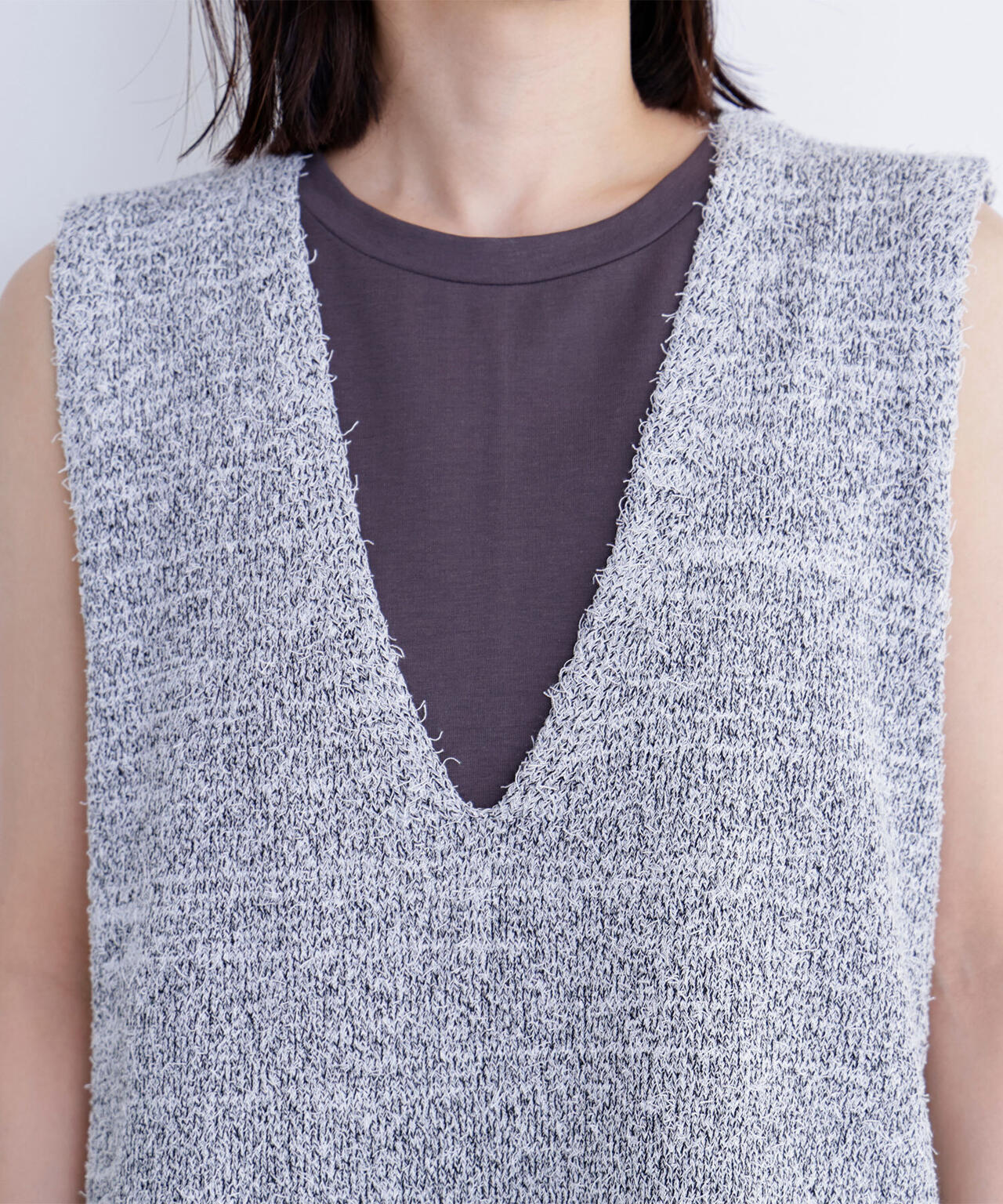 Vネックニットベスト&ナローワンピース