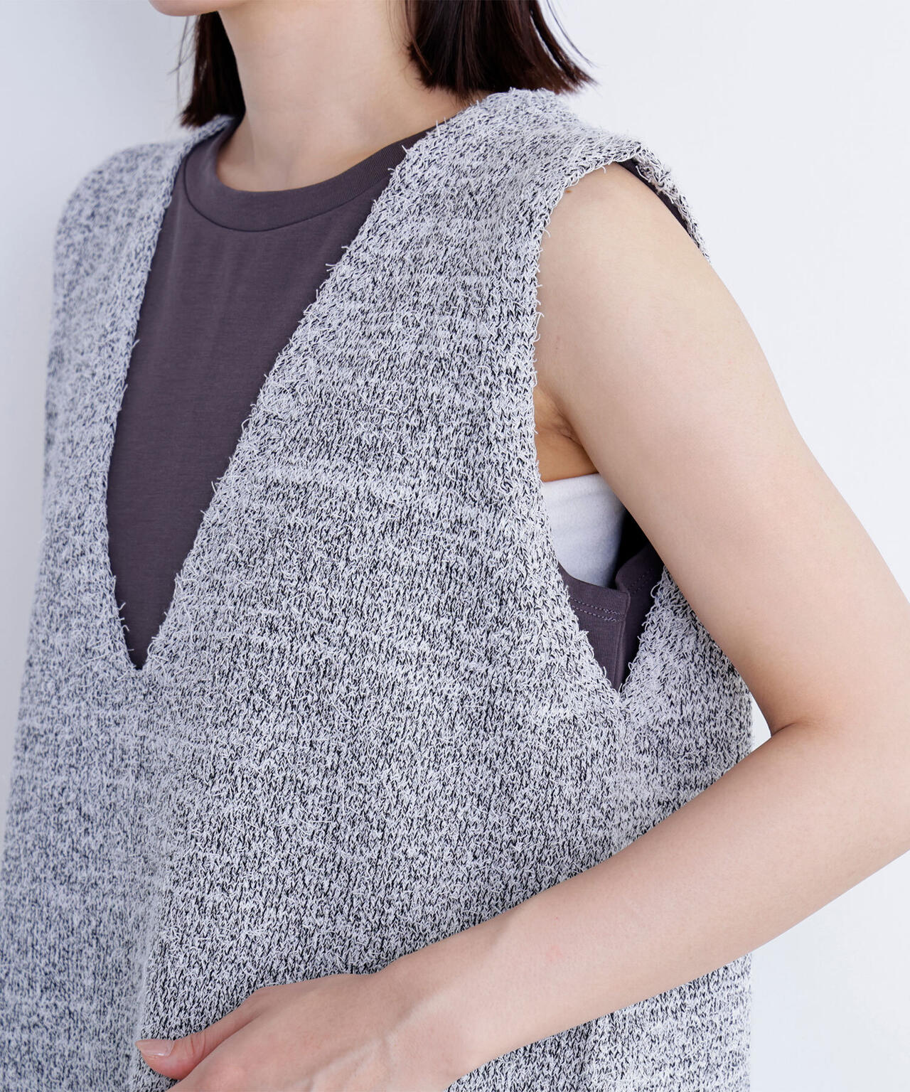 Vネックニットベスト&ナローワンピース