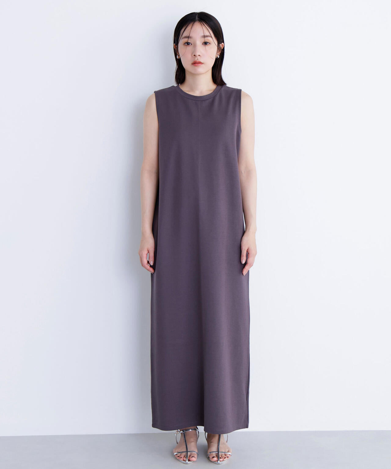 Vネックニットベスト&ナローワンピース