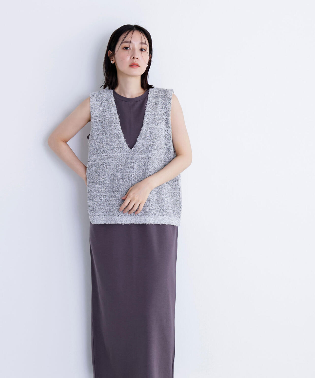 Vネックニットベスト&ナローワンピース