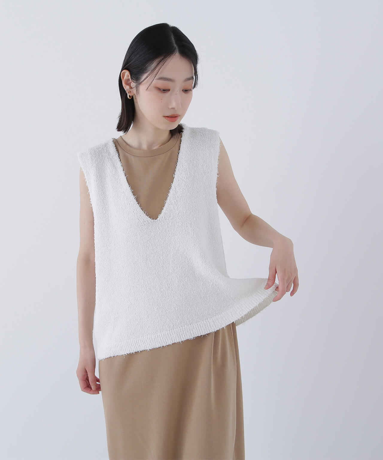 Vネックニットベスト&ナローワンピース