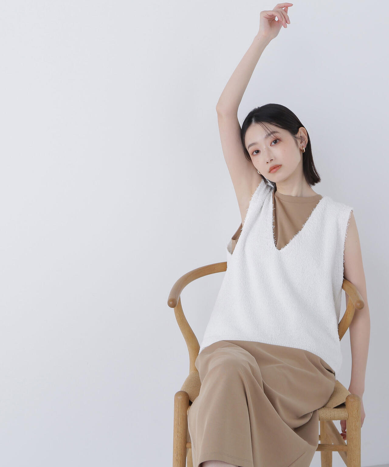 Vネックニットベスト&ナローワンピース