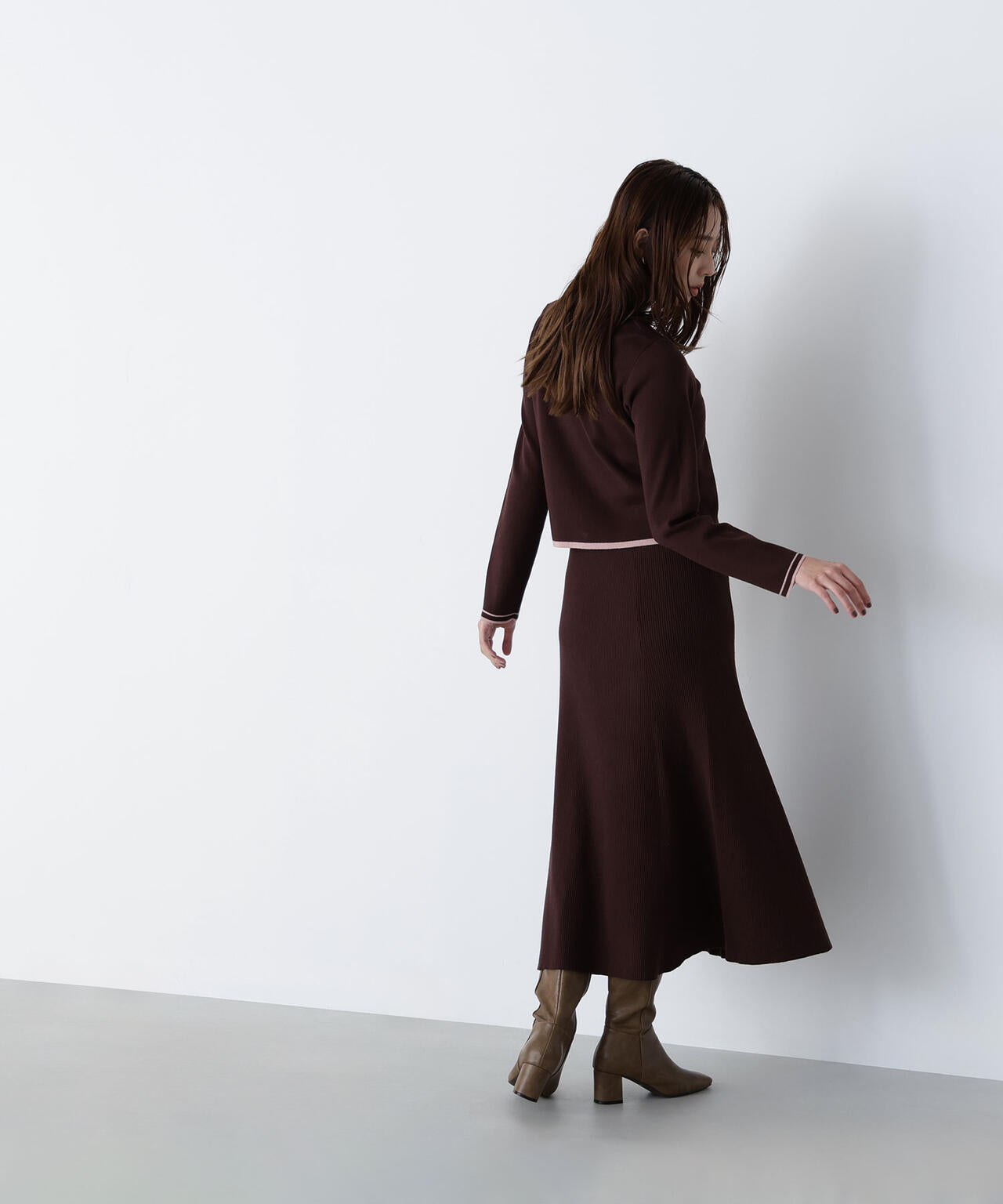 バイカラーニットカーデ&スカート