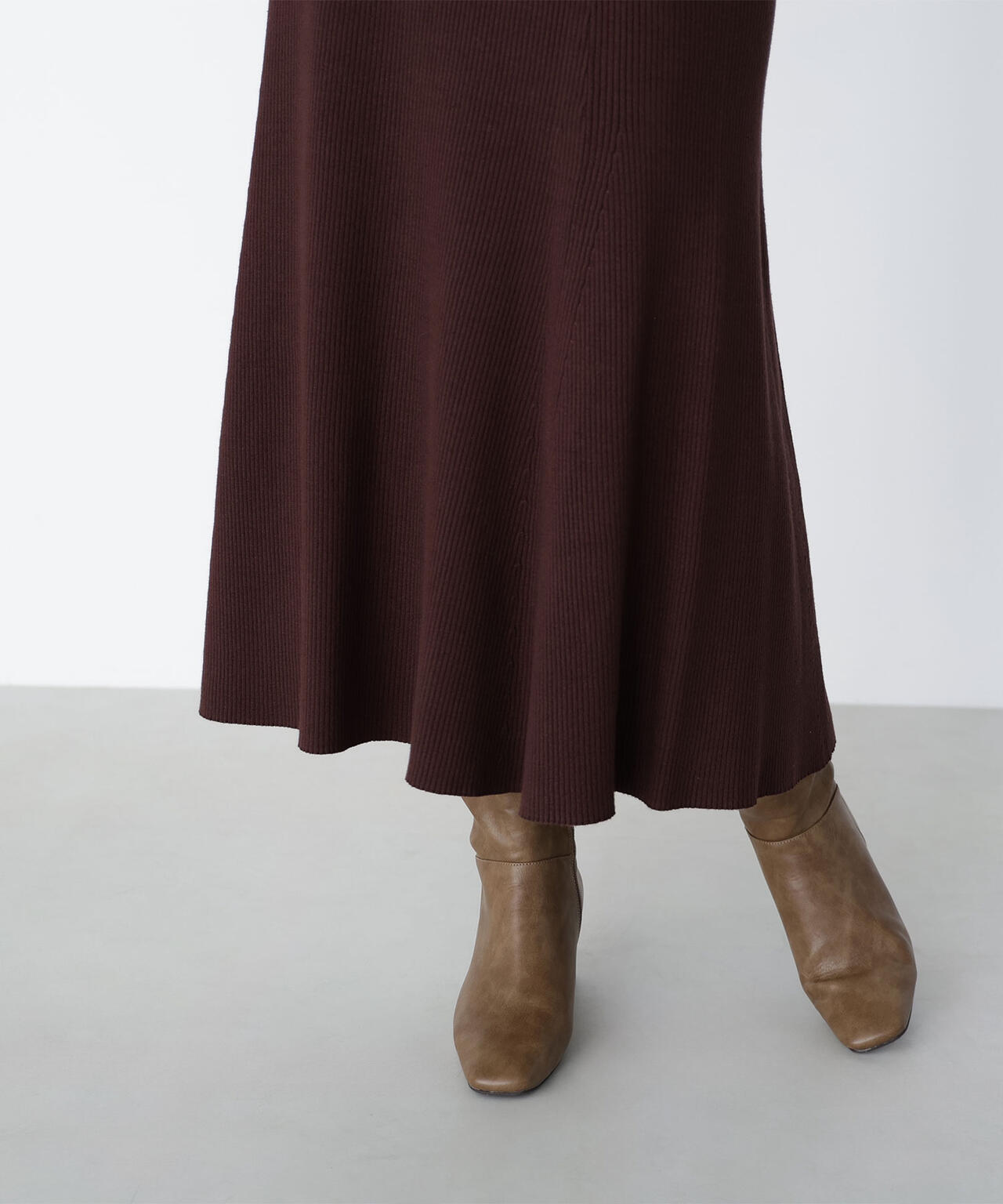 バイカラーニットカーデ&スカート