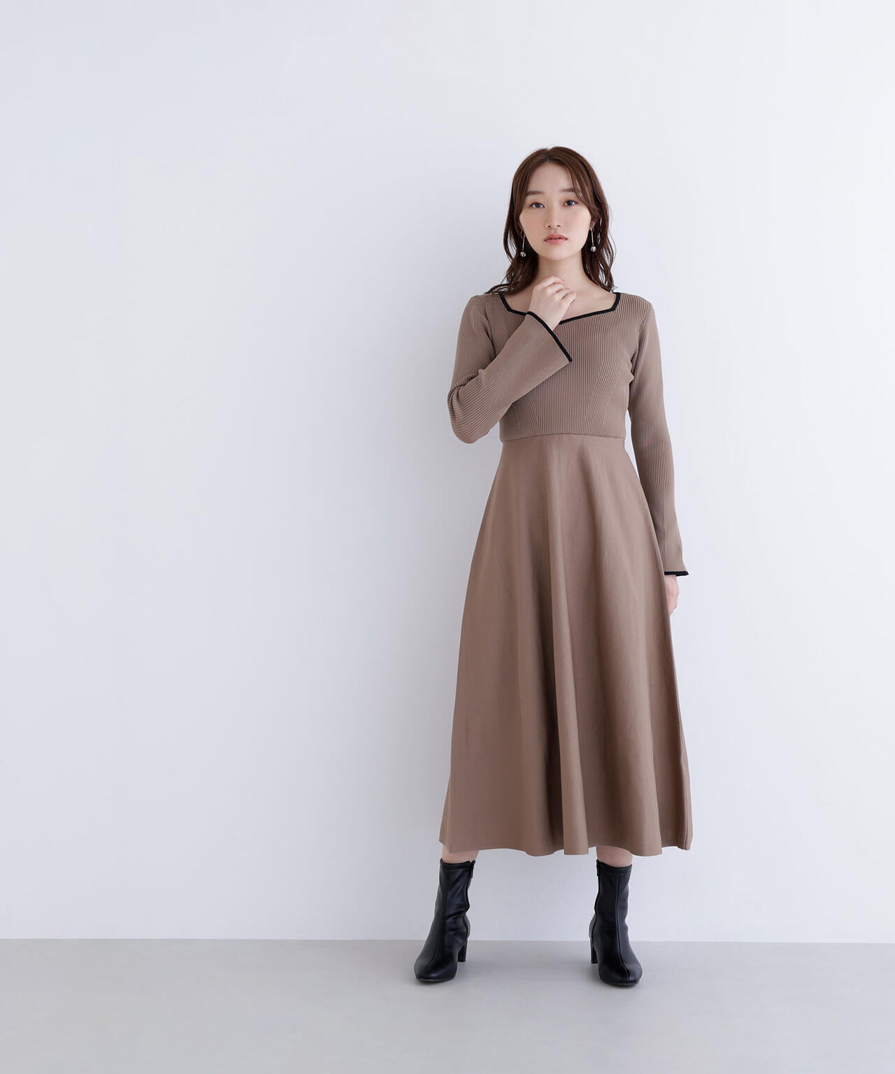 バイカラーハートネックニットワンピース