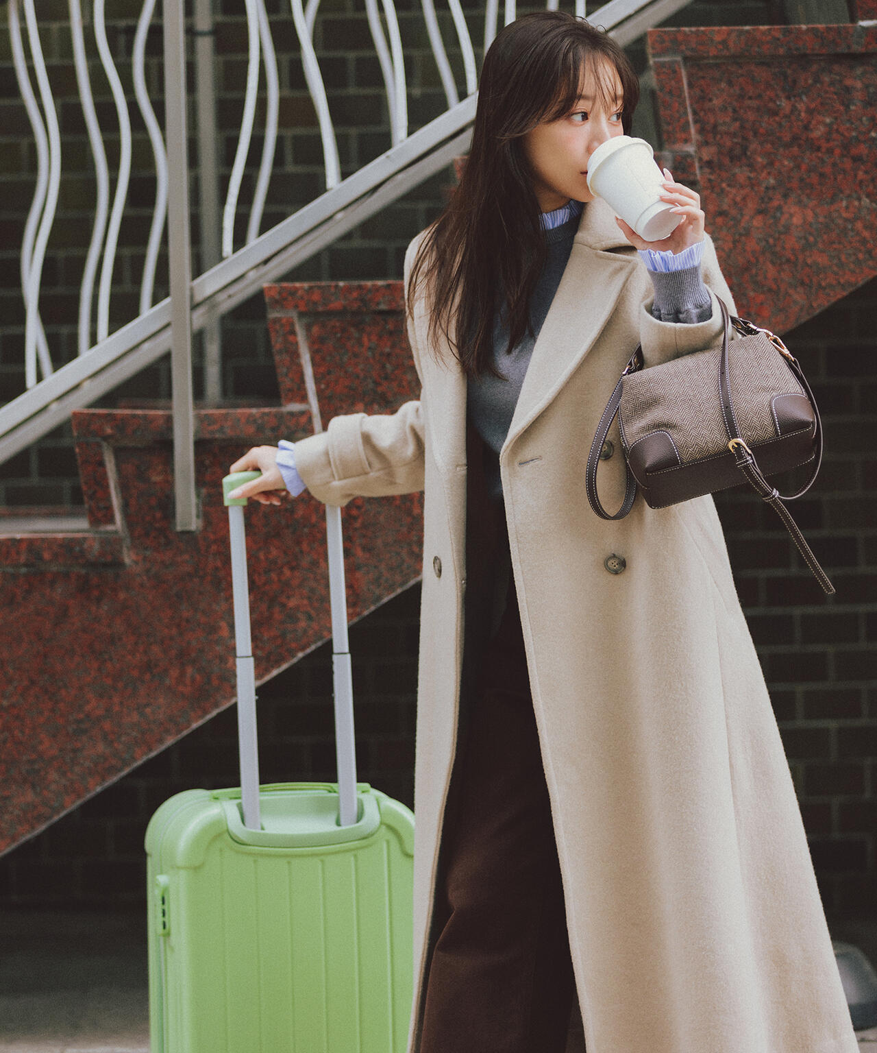 ビッグカラーダブルチェスターコート