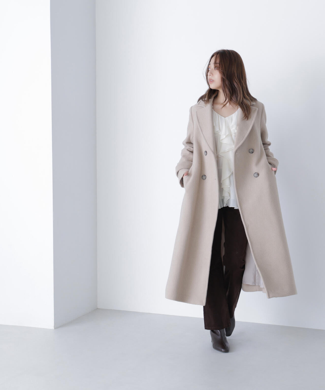 ビッグカラーダブルチェスターコート