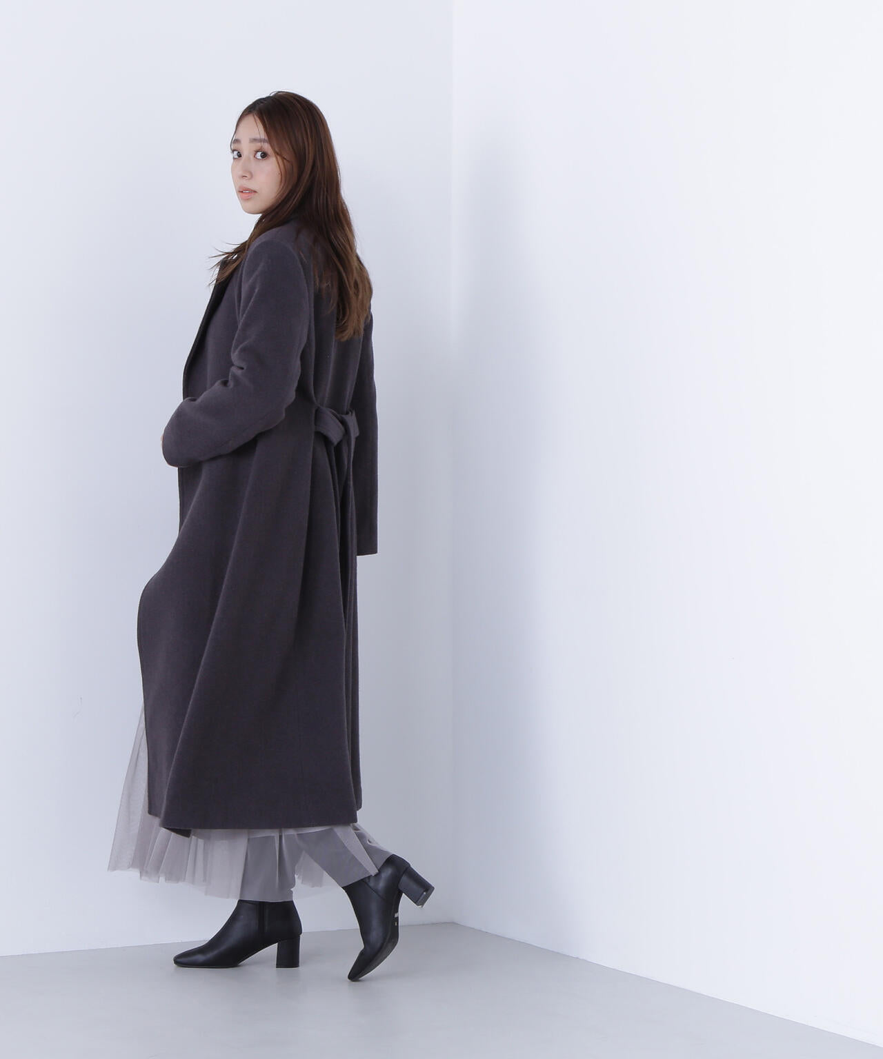 テーラーベルテッドロングコート